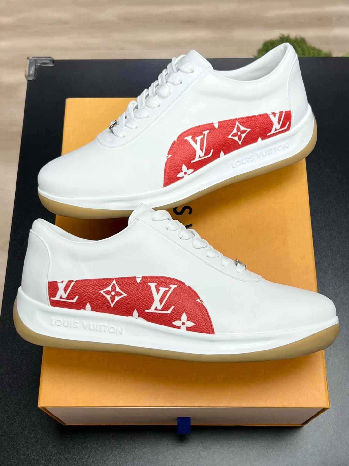 Louis Vuitton Louis Vuitton Lowtop Sneakers 41 Men Size US 8.5 / EU 41-42 - 5 Thumbnail