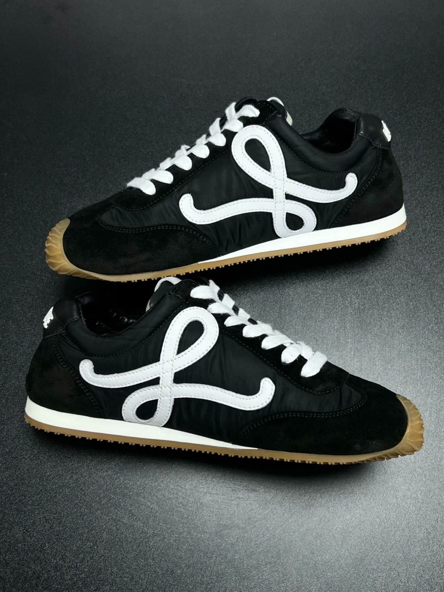 Loewe Loewe Running Black Lowtop Sneakers 37 Women Size US 6.5 / IT 36.5 - 6 Thumbnail