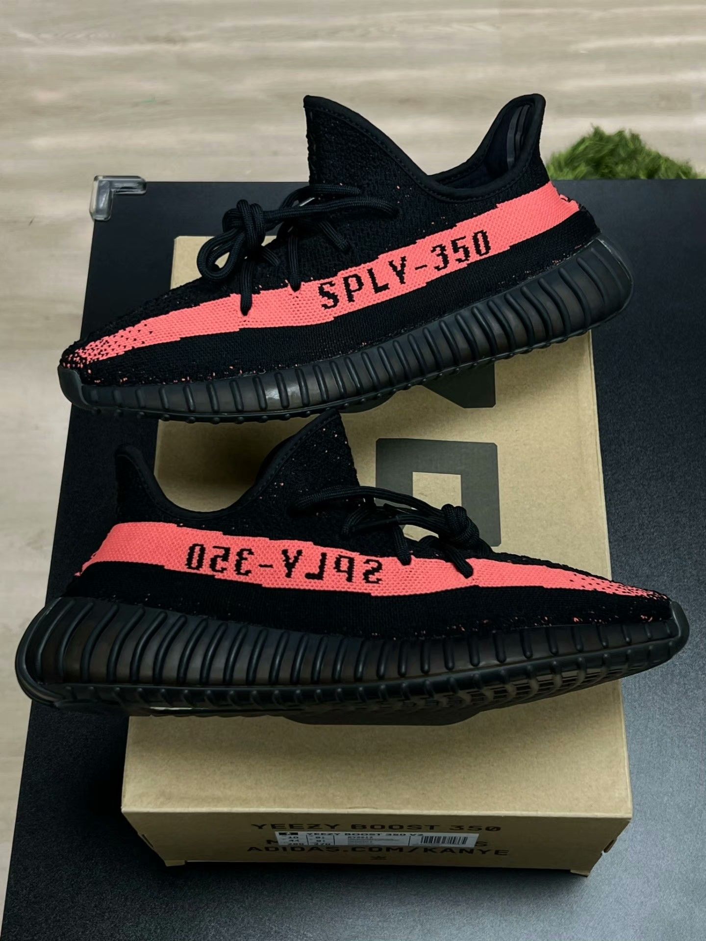 Adidas Adidas YEEZY350 Pink Lowtop Sneakers 44 Men Size US 10.5 / EU 43-44 - 5 Thumbnail