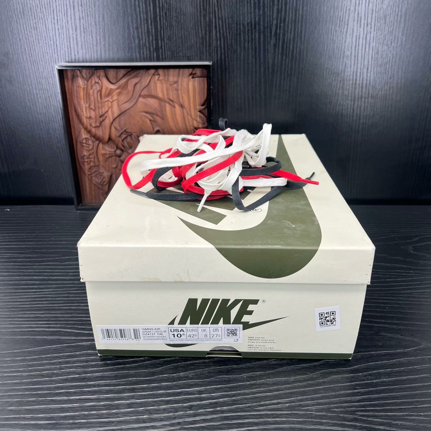 Nike Nike AJ1 Lowtop Sneakers 42 Men Size US 9 / EU 42 - 9 Thumbnail