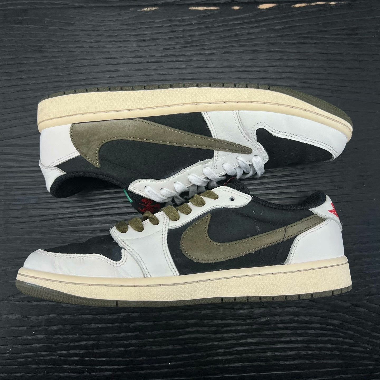 Nike Nike AJ1 Lowtop Sneakers 42 Men Size US 9 / EU 42 - 2 Thumbnail