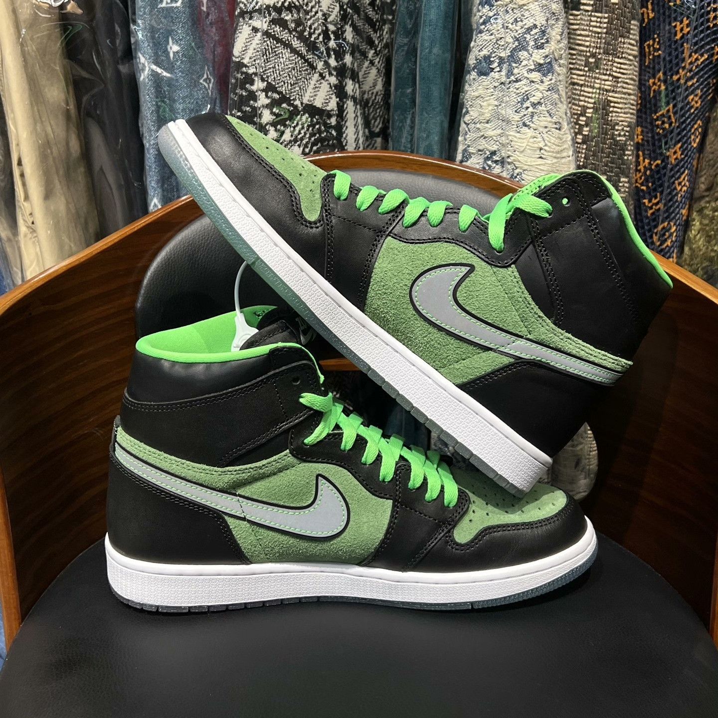 Nike Nike AJ1 Green Lowtop Sneakers 44 Men Size US 10.5 / EU 43-44 - 7 Thumbnail
