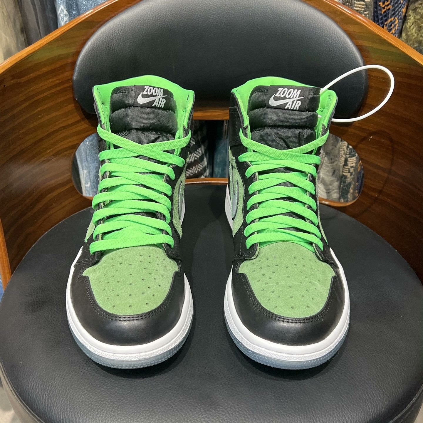 Nike Nike AJ1 Green Lowtop Sneakers 44 Men Size US 10.5 / EU 43-44 - 2 Thumbnail