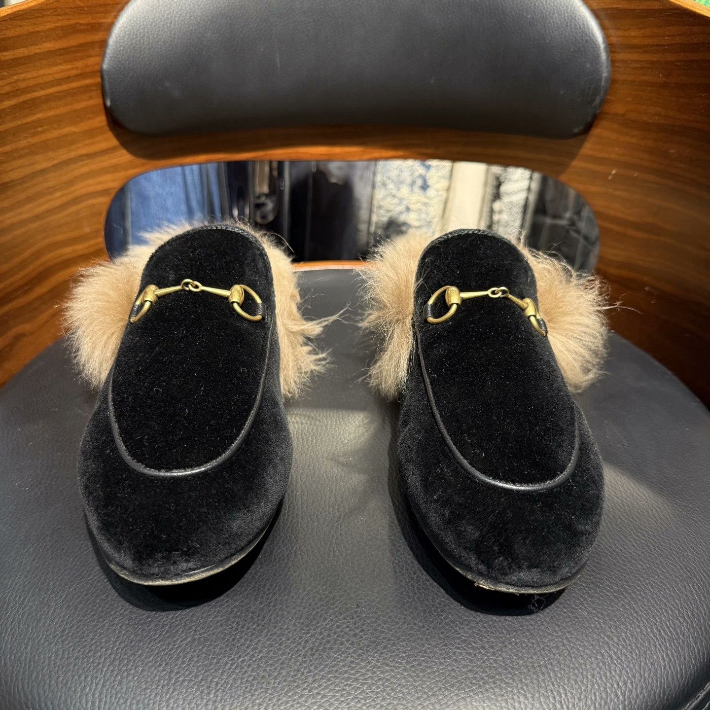 Gucci Gucci Velvet Black Sandals 39 Women Size US 8.5 / IT 38.5 - 2 Thumbnail