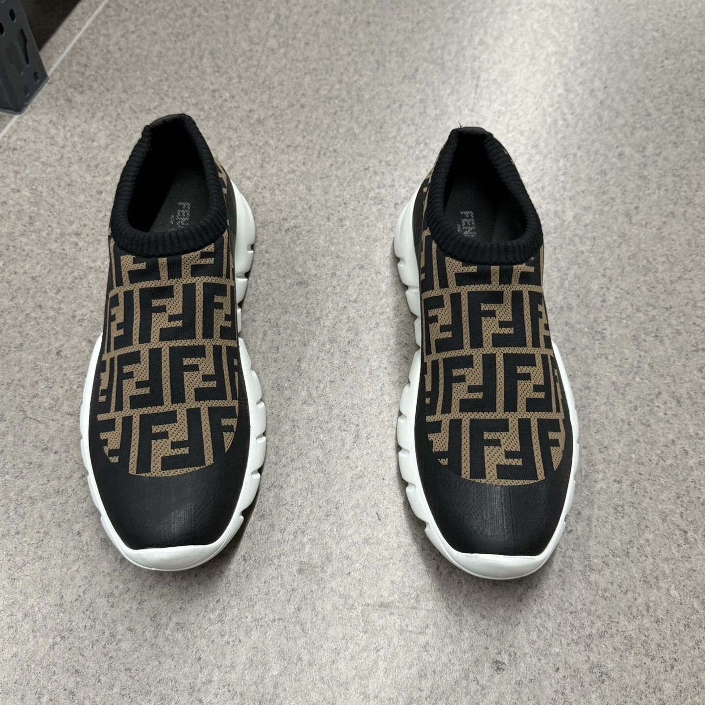 Fendi Fendi Casual Lowtop Sneakers 9 Men Size US 9 / EU 42 - 5 Thumbnail