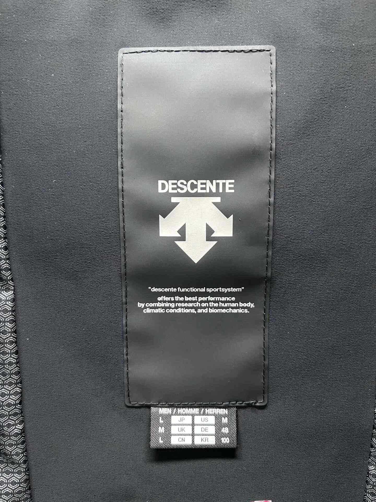 Descente Descente Casual Hoodie L Men Size US L / EU 52-54 / 3 - 3 Thumbnail