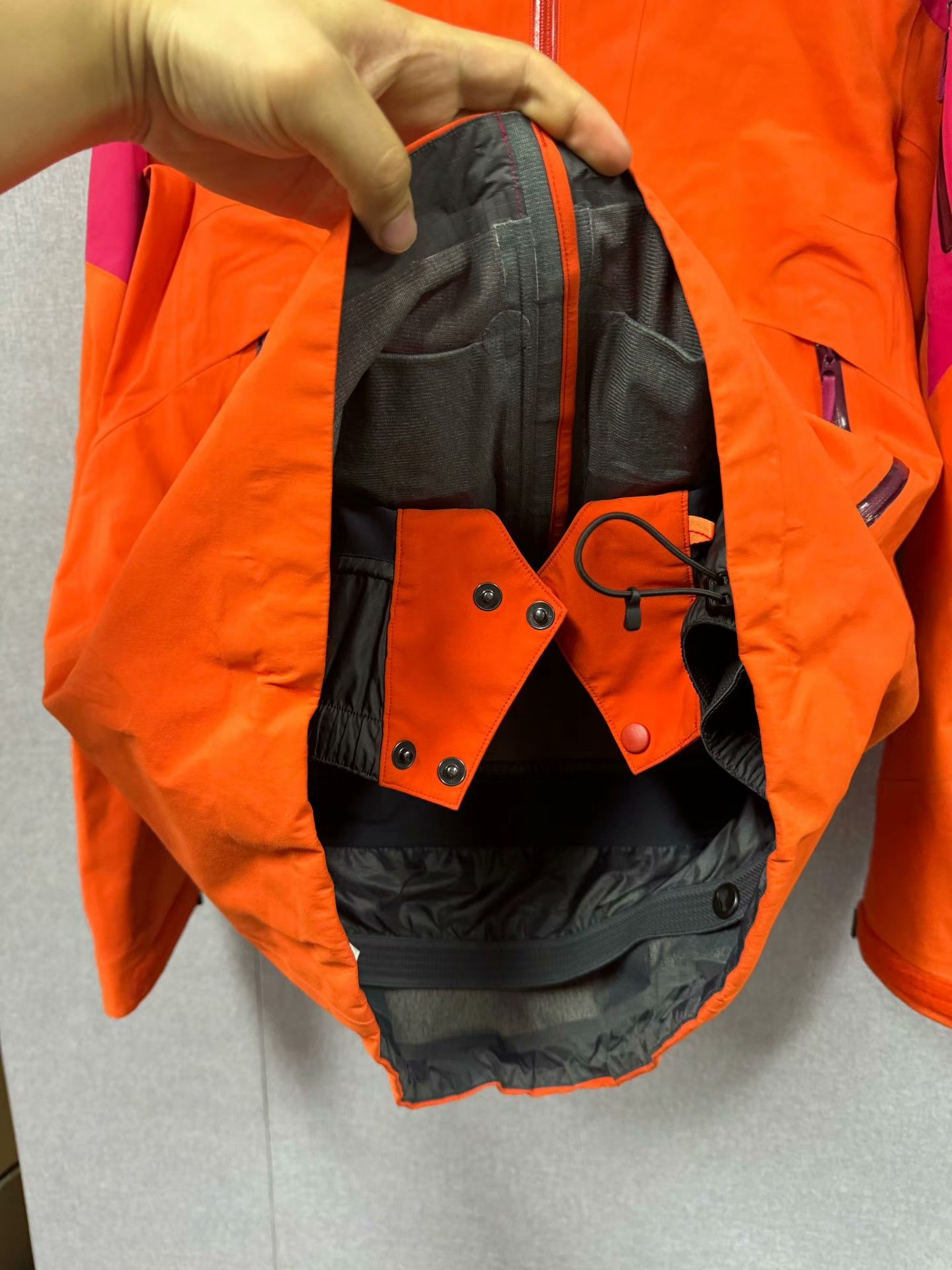Arc'teryx Arc'teryx Patchwork Red Heavy Coat L Men Size US L / EU 52-54 / 3 - 4 Thumbnail