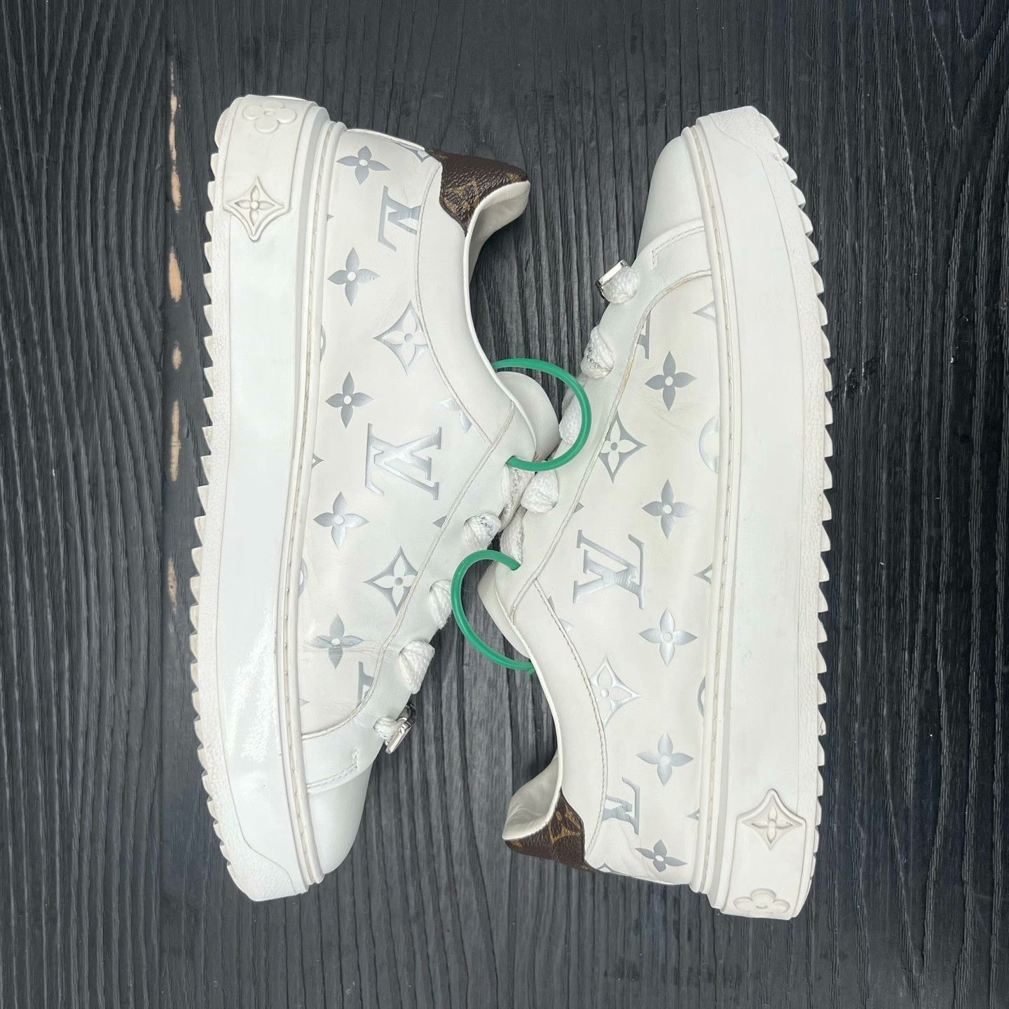 Louis Vuitton Louis Vuitton White Lowtop Sneakers 38 Men Size US 6 / EU 39 - 5 Thumbnail