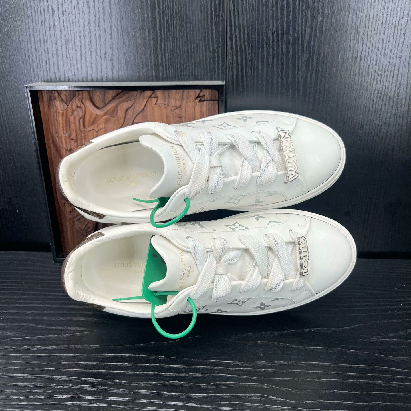 Louis Vuitton Louis Vuitton White Lowtop Sneakers 38 Men Size US 6 / EU 39 - 4 Thumbnail