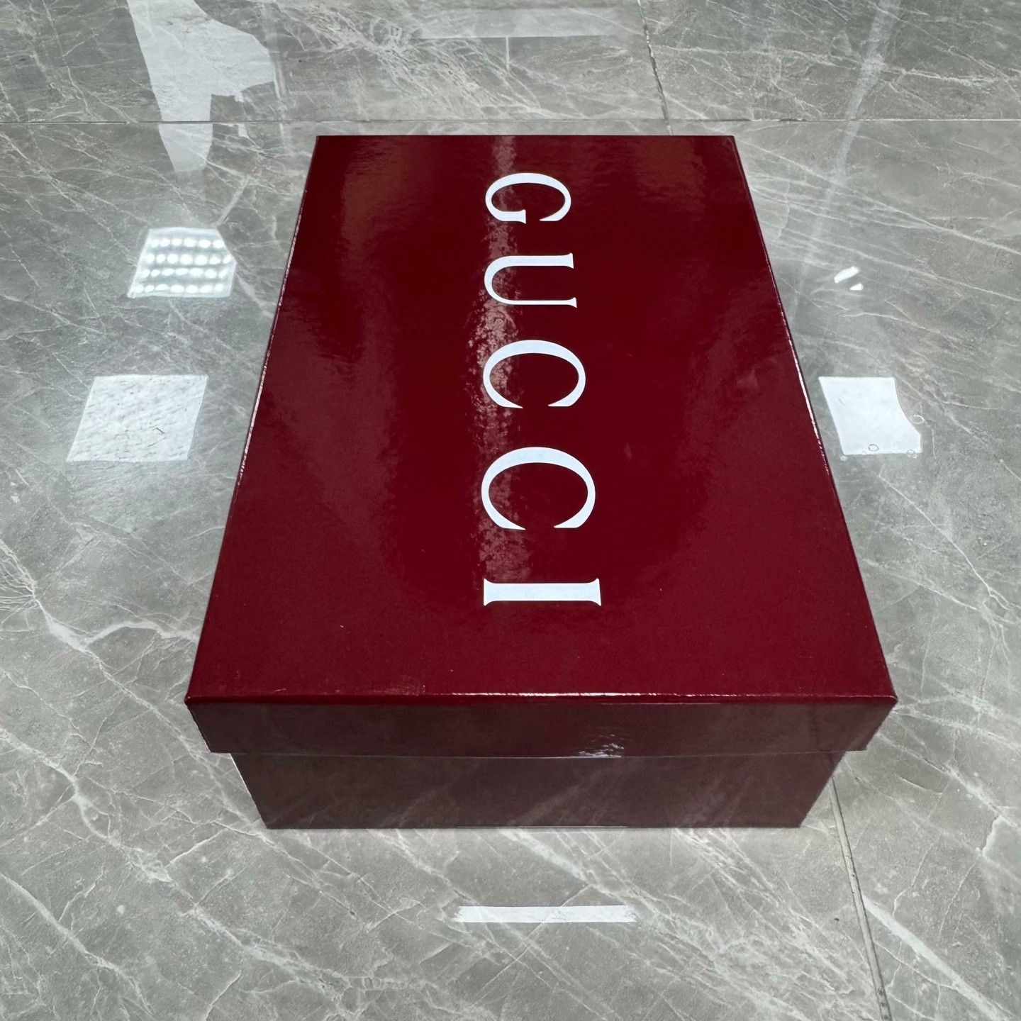 Gucci Gucci White Lowtop Sneakers 35 Women Size US 5 / IT 35 - 9 Thumbnail