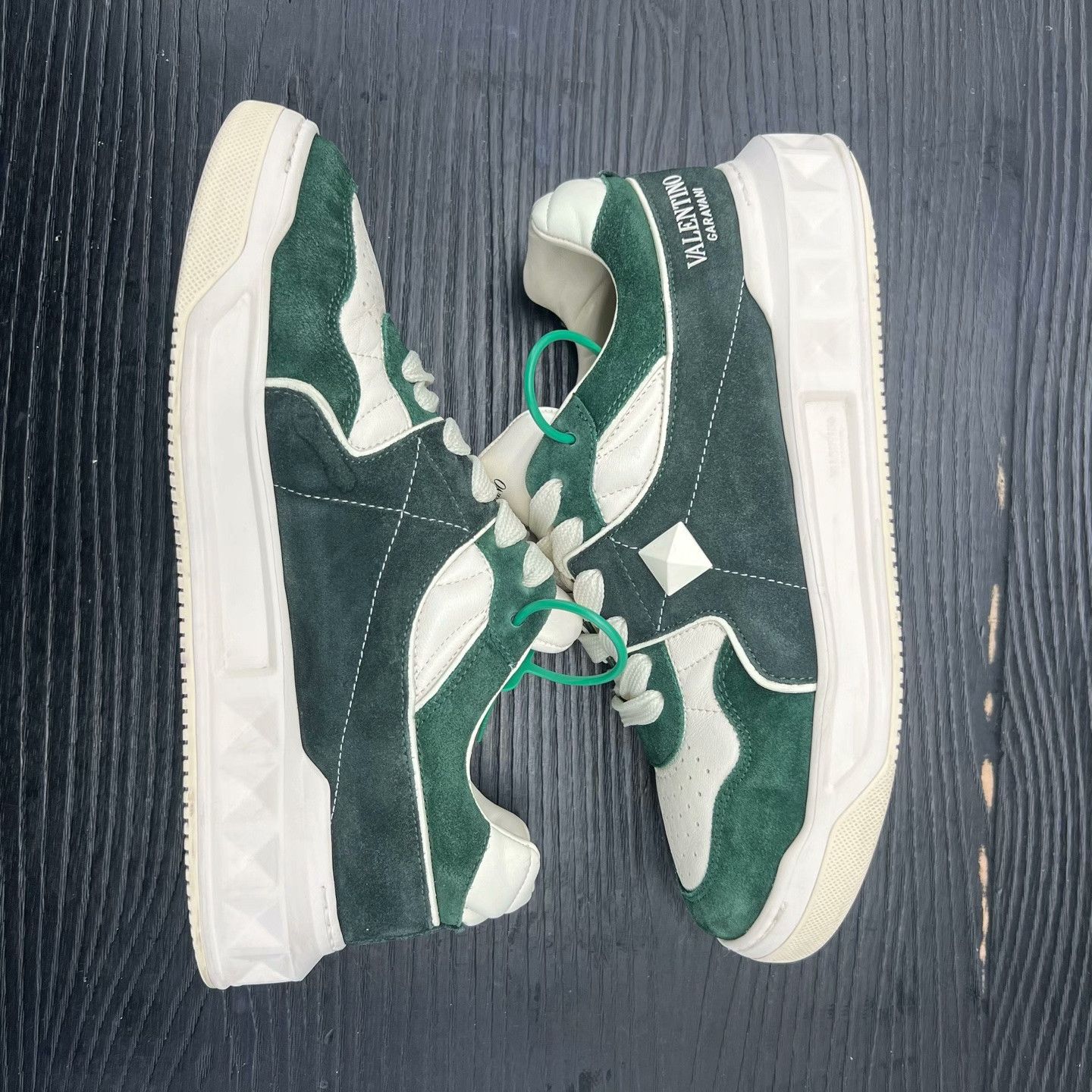 Valentino Valentino Green Lowtop Sneakers 41 Men Size US 8.5 / EU 41-42 - 2 Thumbnail