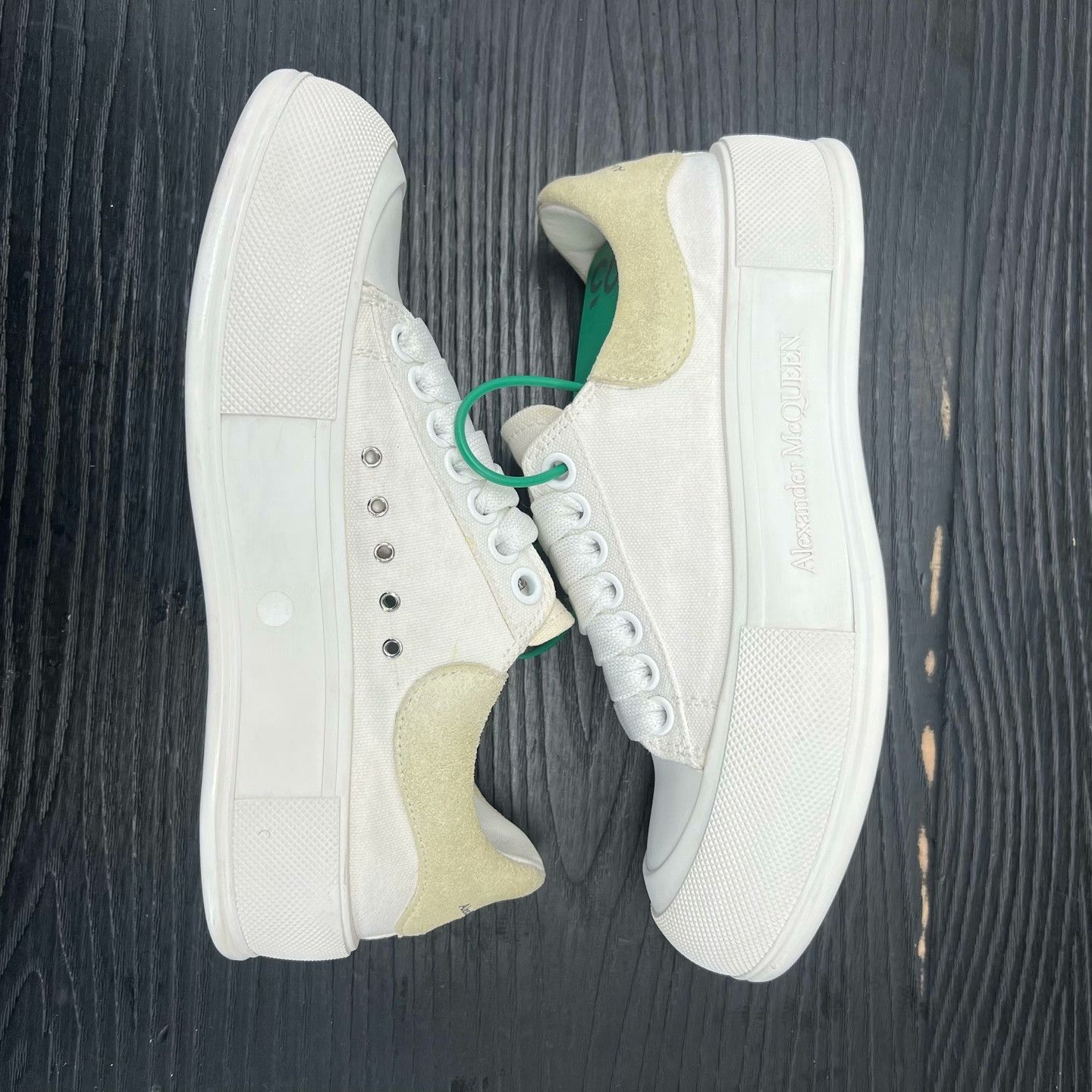 Alexander McQueen Alexander McQueen White Lowtop Sneakers 37 Women Size US 6.5 / IT 36.5 - 2 Thumbnail
