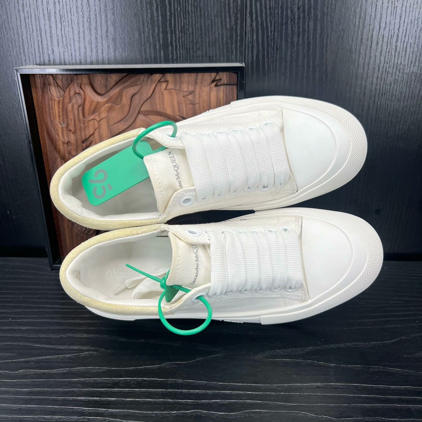 Alexander McQueen Alexander McQueen White Lowtop Sneakers 37 Women Size US 6.5 / IT 36.5 - 8 Thumbnail
