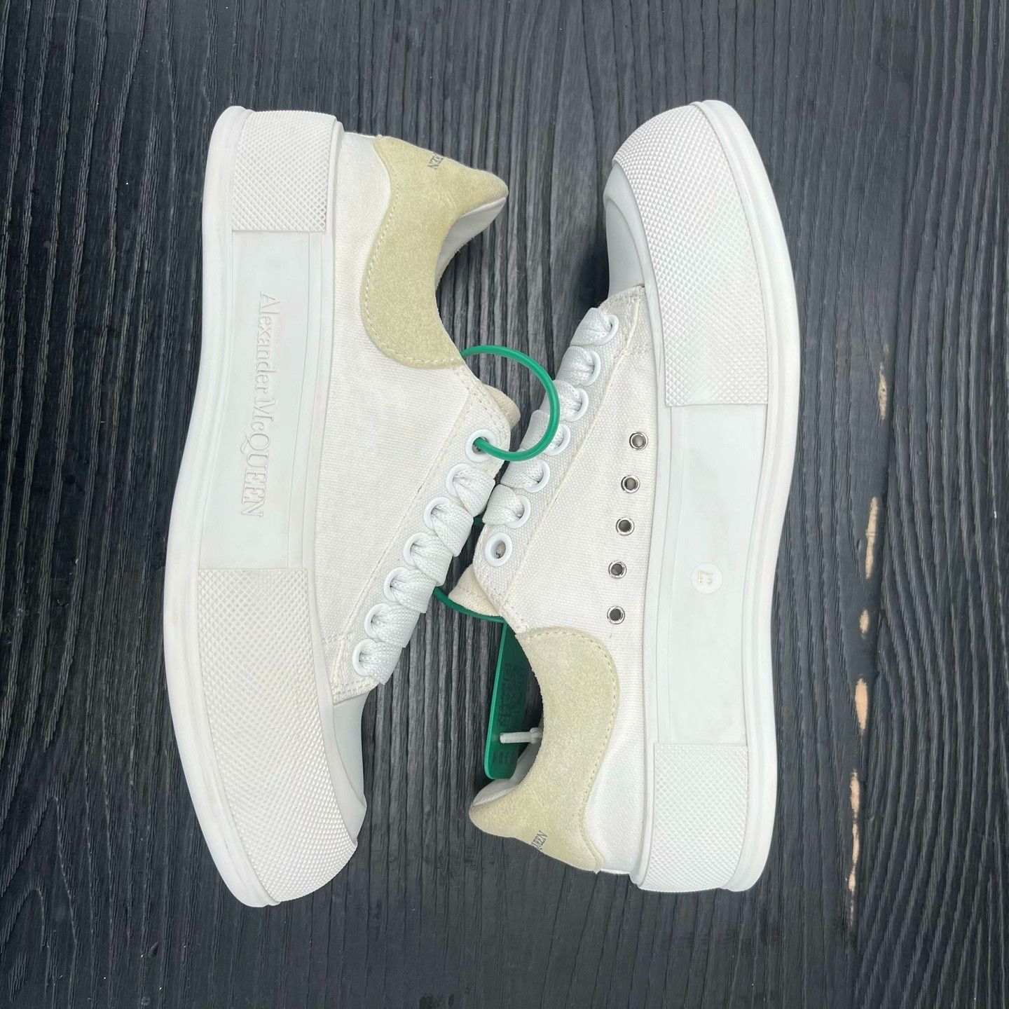 Alexander McQueen Alexander McQueen White Lowtop Sneakers 37 Women Size US 6.5 / IT 36.5 - 3 Thumbnail