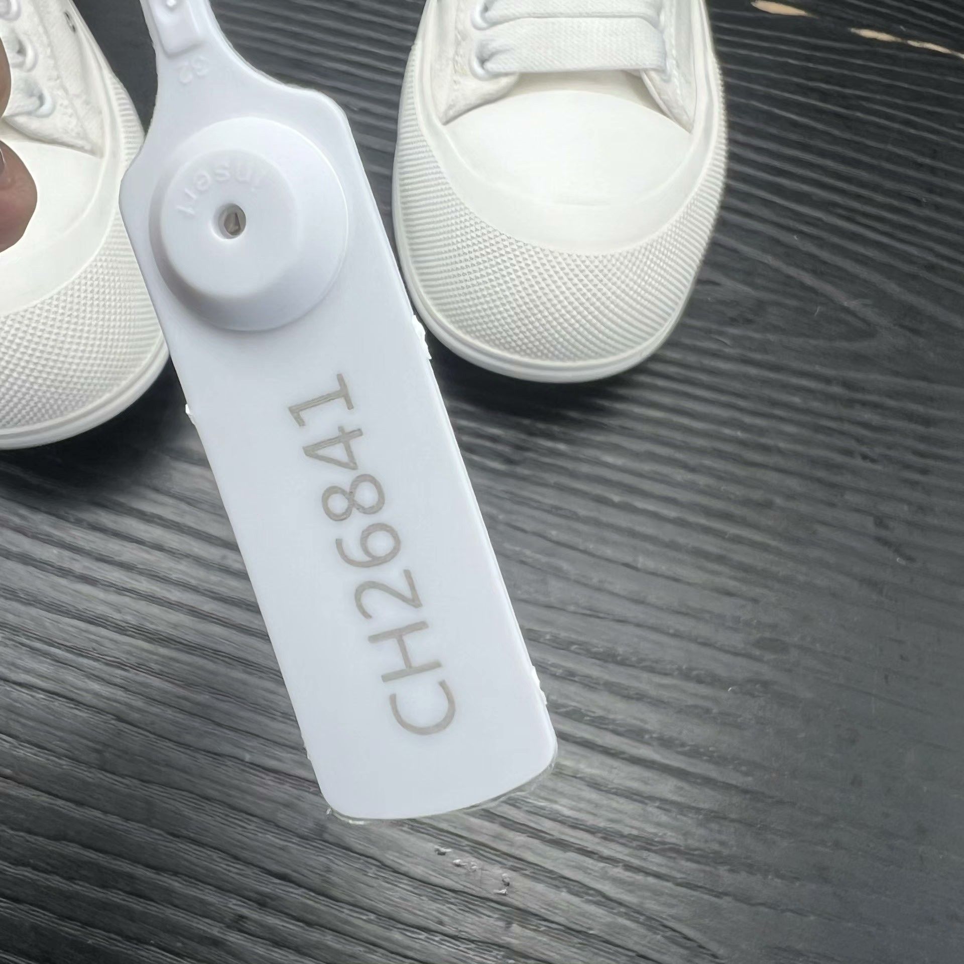 Alexander McQueen Alexander McQueen White Lowtop Sneakers 37 Women Size US 6.5 / IT 36.5 - 9 Thumbnail