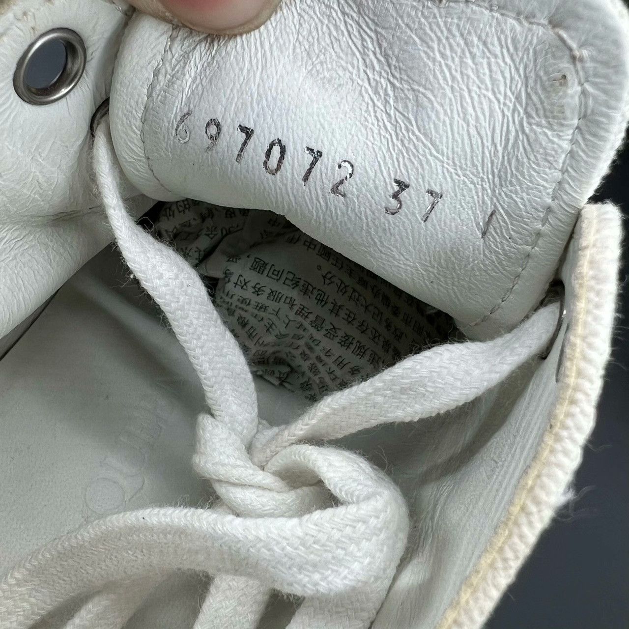 Alexander McQueen Alexander McQueen White Lowtop Sneakers 37 Women Size US 6.5 / IT 36.5 - 8 Thumbnail