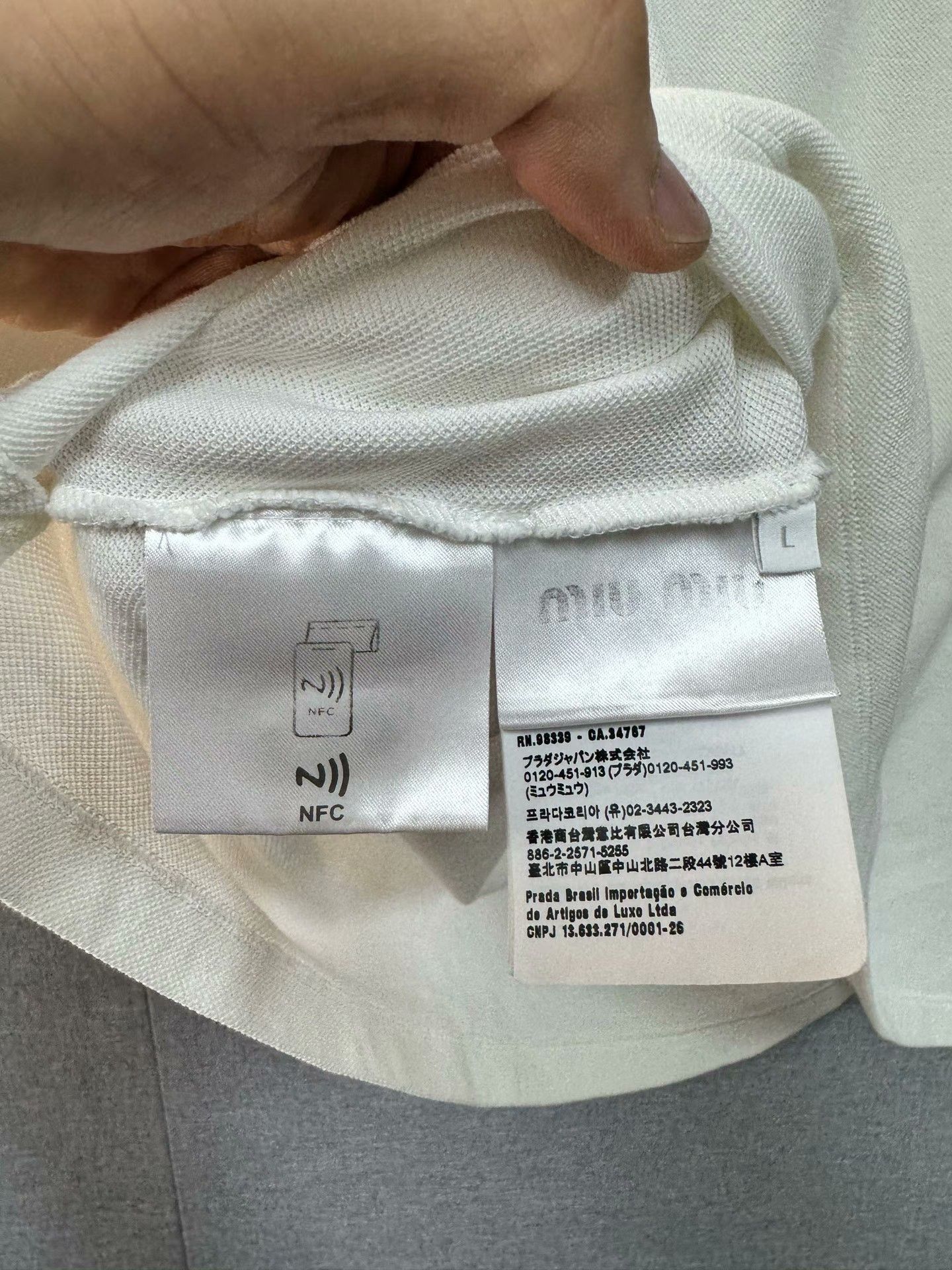 Miu Miu Miu Miu Retro Embroidered White T-Shirt L Women Size L / US 10 / IT 46 - 6 Thumbnail