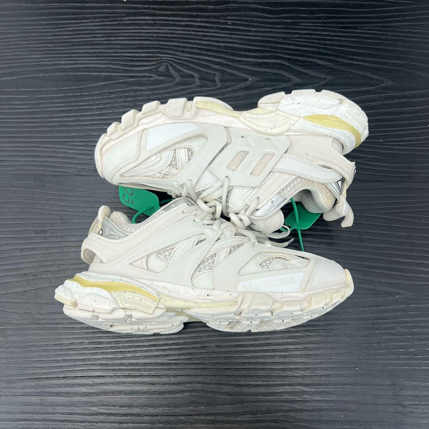Balenciaga Balenciaga White Lowtop Sneakers 37 Women Size US 6.5 / IT 36.5 - 2 Thumbnail