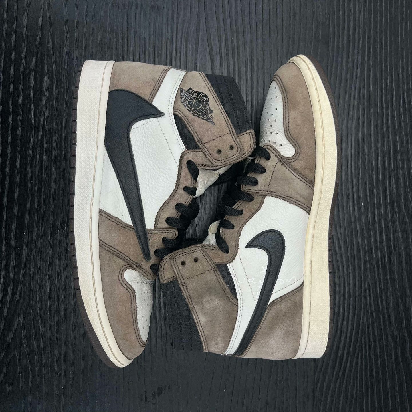Nike Nike AJ1 Lowtop Sneakers 42 Men Size US 9 / EU 42 - 6 Thumbnail