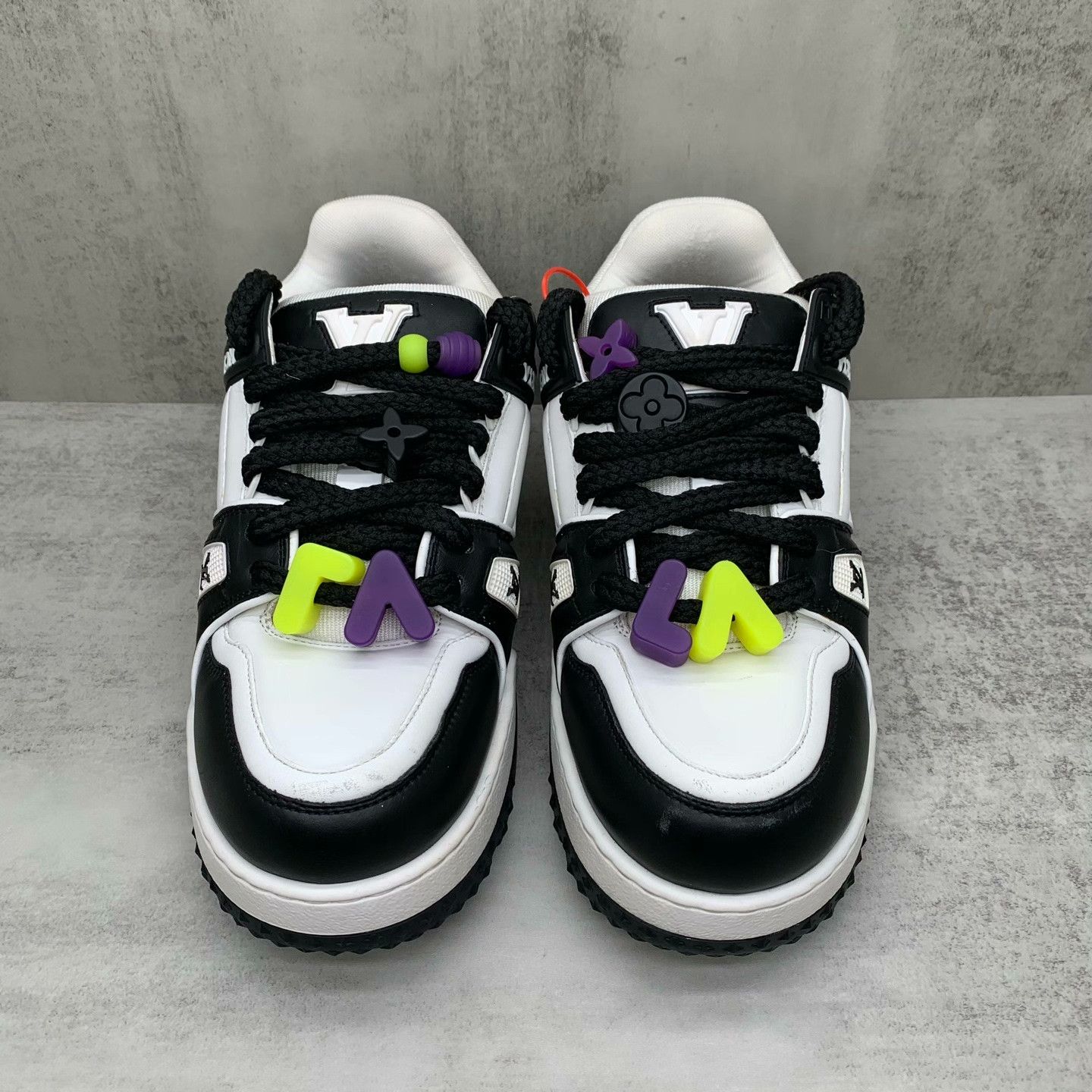 Louis Vuitton Louis Vuitton Black Lowtop Sneakers 41 Men Size US 8.5 / EU 41-42 - 4 Thumbnail