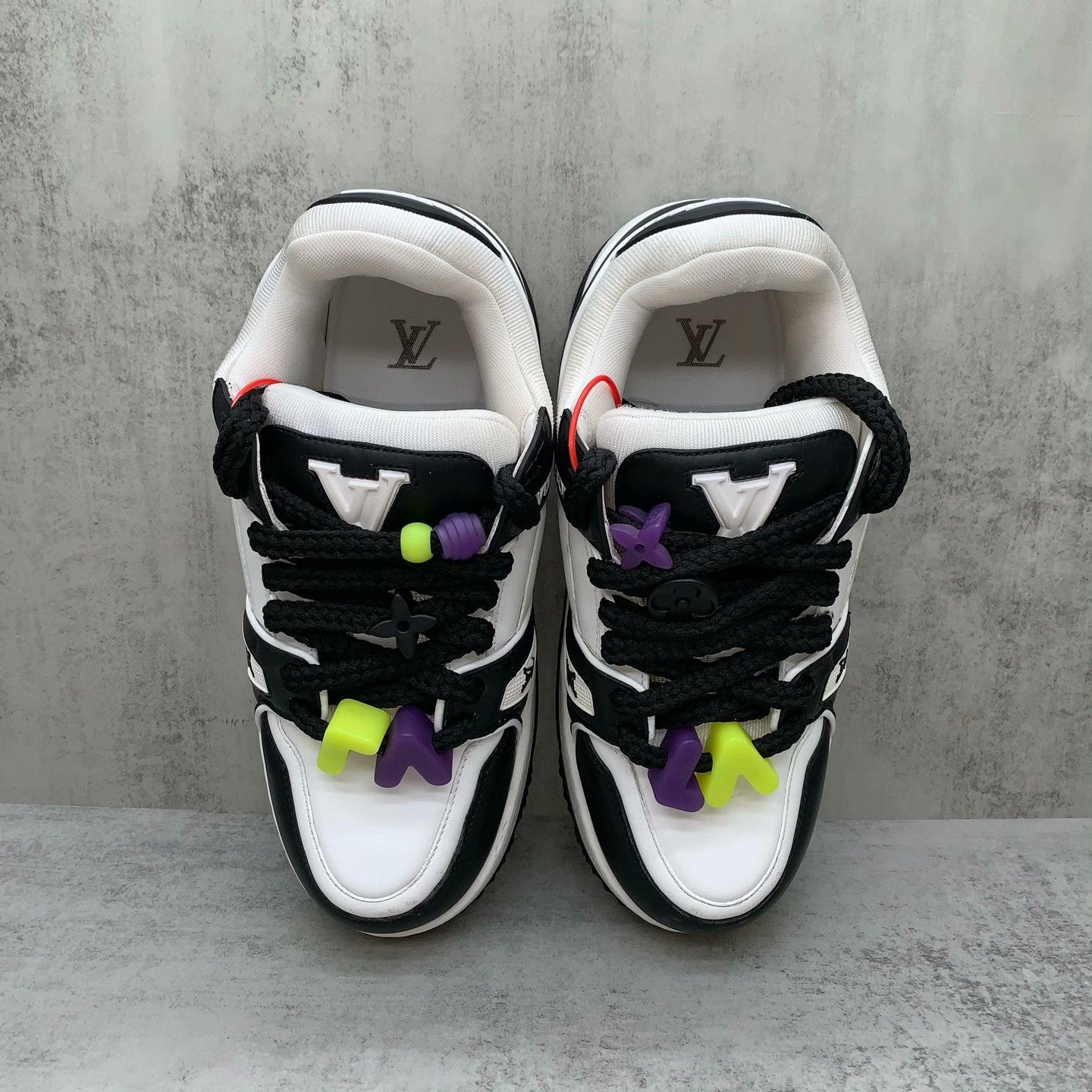 Louis Vuitton Louis Vuitton Black Lowtop Sneakers 41 Men Size US 8.5 / EU 41-42 - 6 Thumbnail