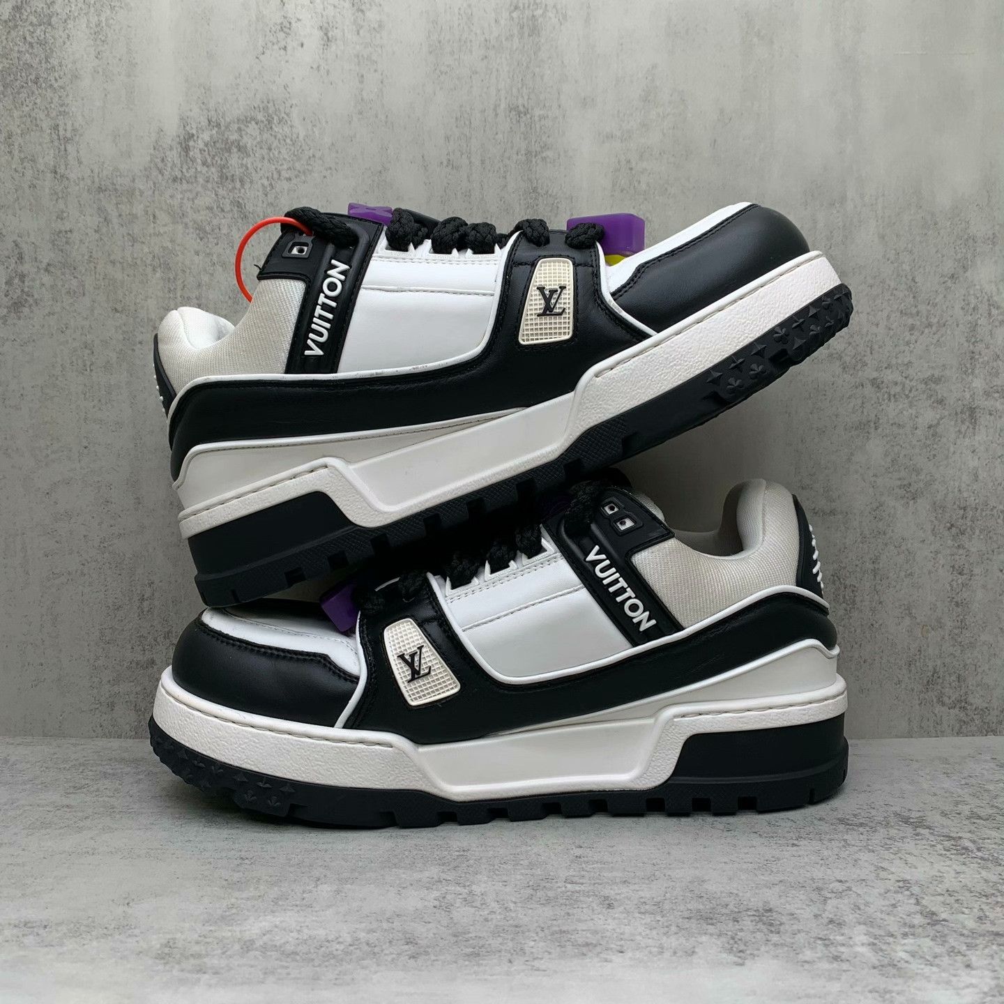 Louis Vuitton Louis Vuitton Black Lowtop Sneakers 41 Men Size US 8.5 / EU 41-42 - 3 Thumbnail