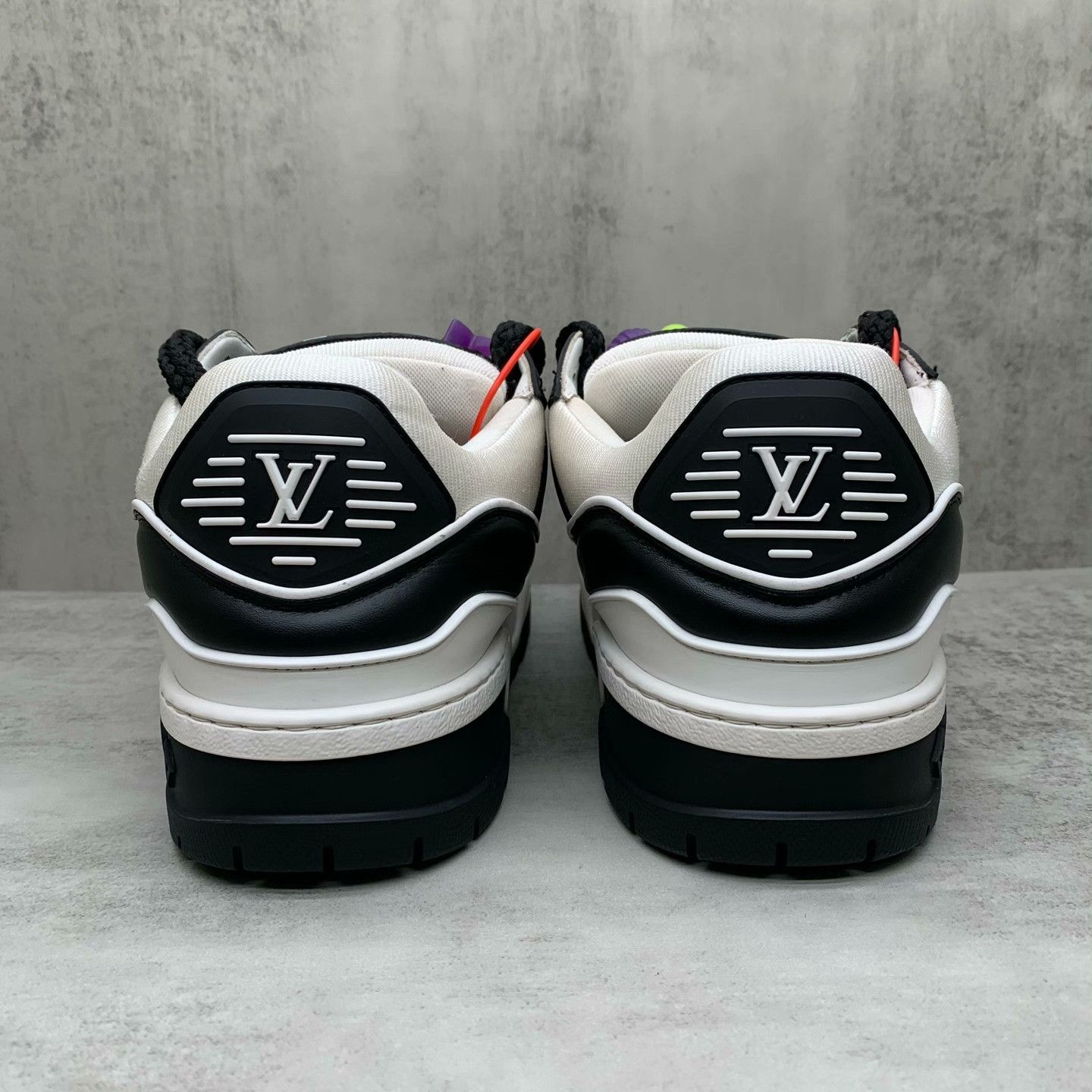 Louis Vuitton Louis Vuitton Black Lowtop Sneakers 41 Men Size US 8.5 / EU 41-42 - 5 Thumbnail