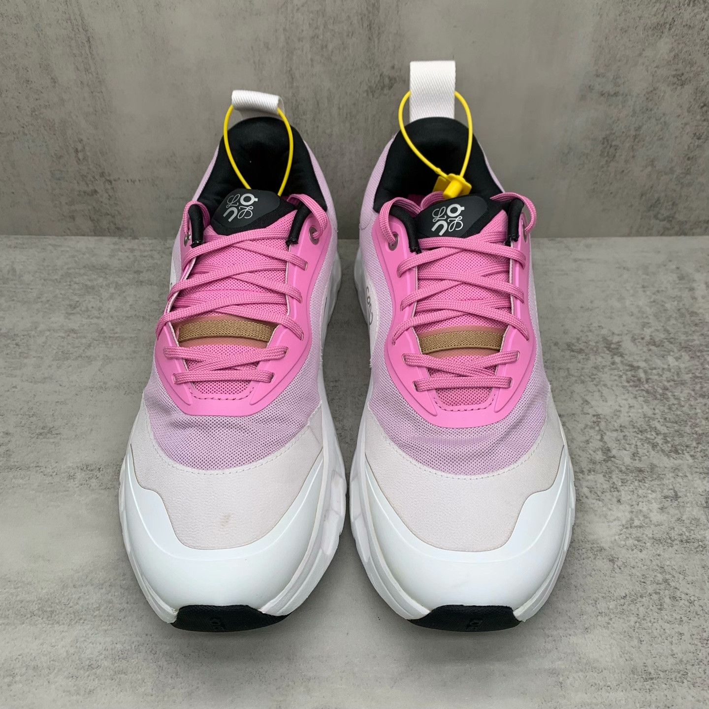 On On Collab Pink Lowtop Sneakers 43 Men Size US 10 / EU 43 - 4 Thumbnail