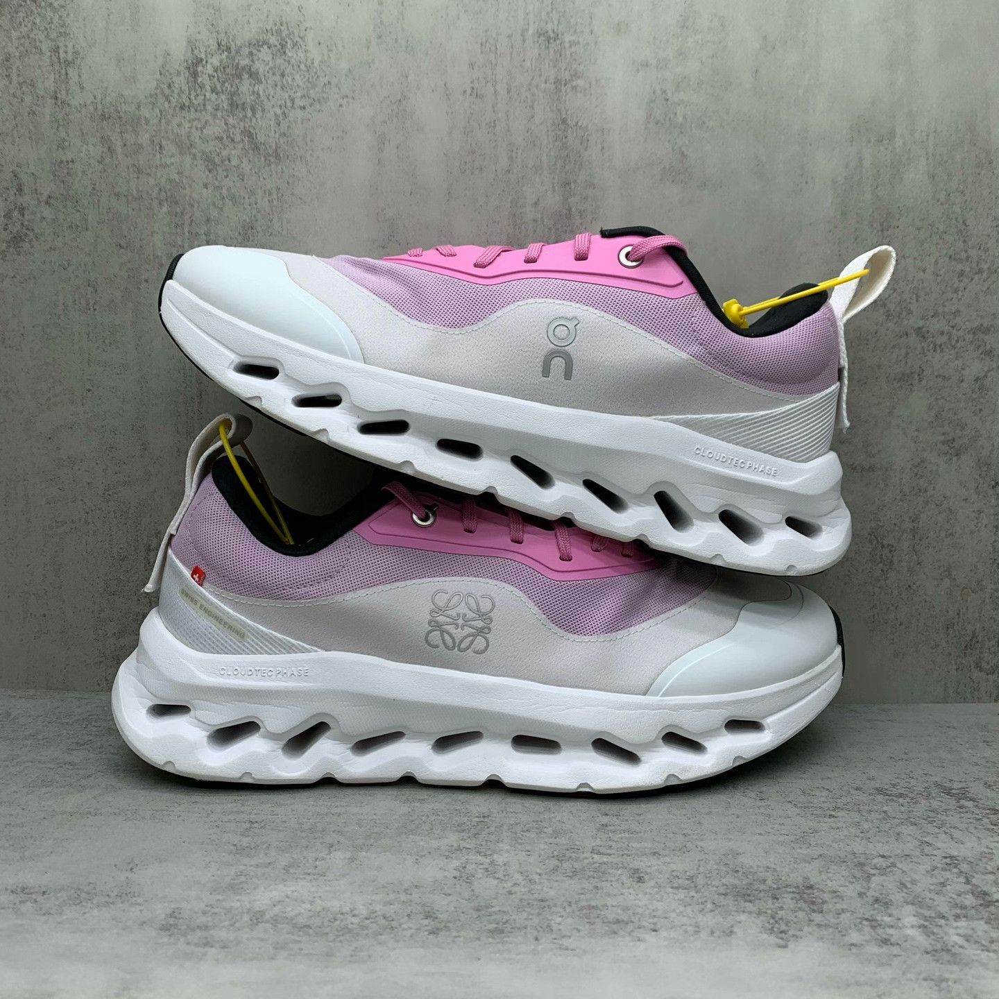 On On Collab Pink Lowtop Sneakers 43 Men Size US 10 / EU 43 - 2 Thumbnail