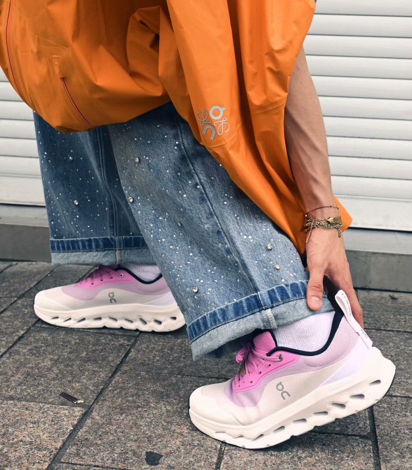 On On Collab Pink Lowtop Sneakers 43 Men Size US 10 / EU 43 - 9 Thumbnail