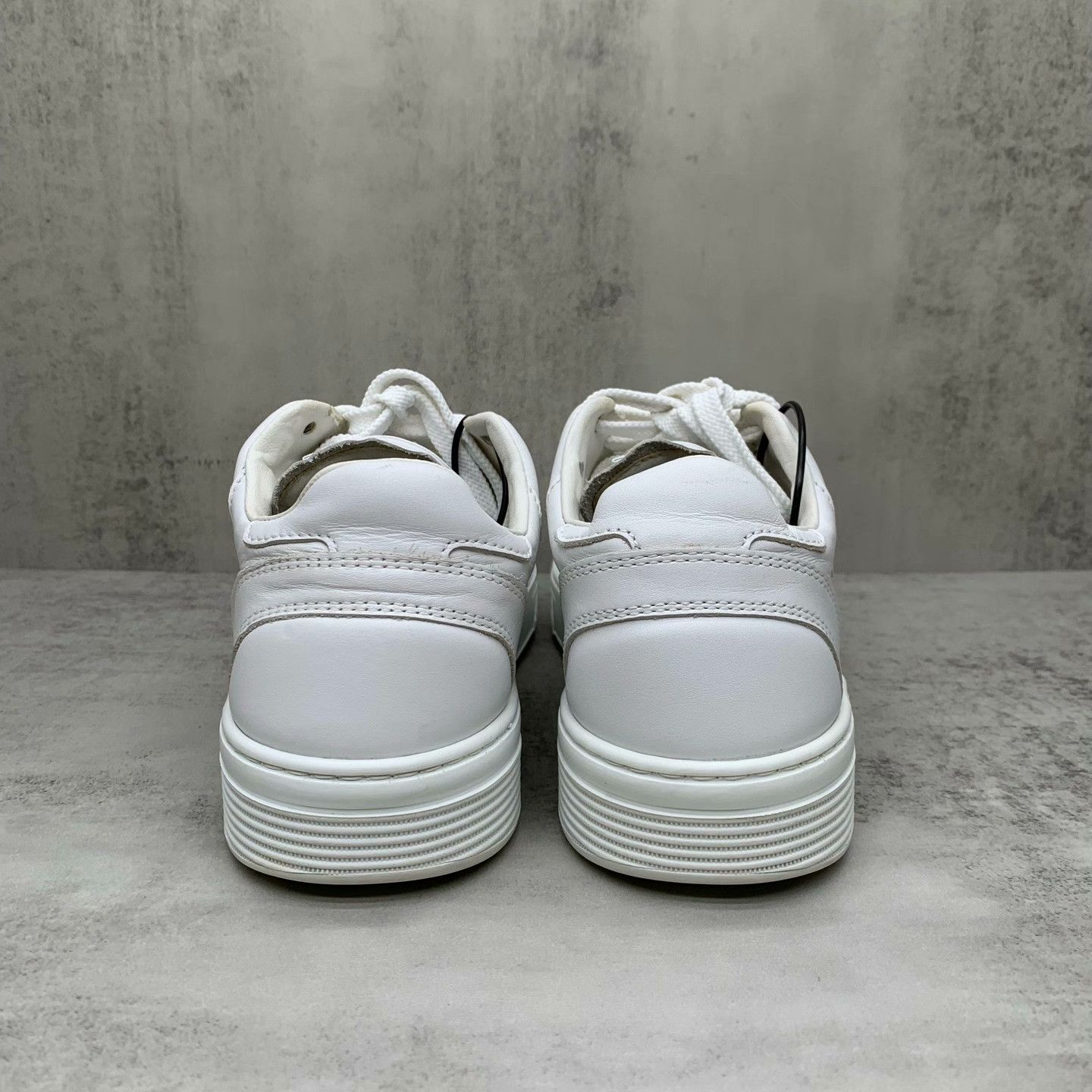 Chanel Chanel Retro White Lowtop Sneakers 37 Women Size US 6.5 / IT 36.5 - 5 Thumbnail