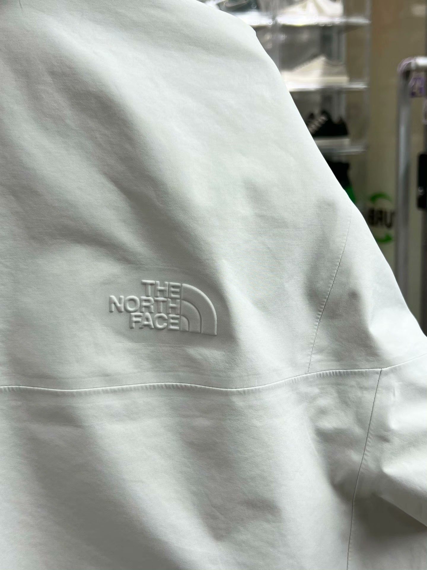 The North Face The North Face White Light Jacket XL Men Size US XL / EU 56 / 4 - 6 Thumbnail