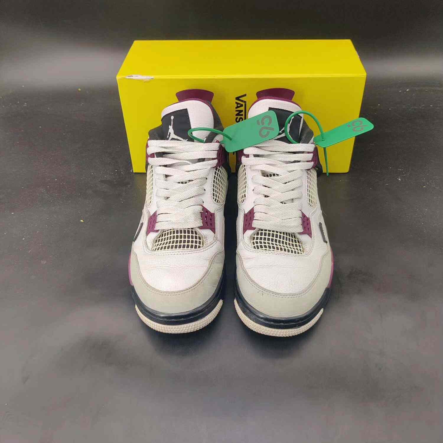 Nike Nike AJ4 Lowtop Sneakers 44.5 Men Size US 11 / EU 44 - 4 Thumbnail