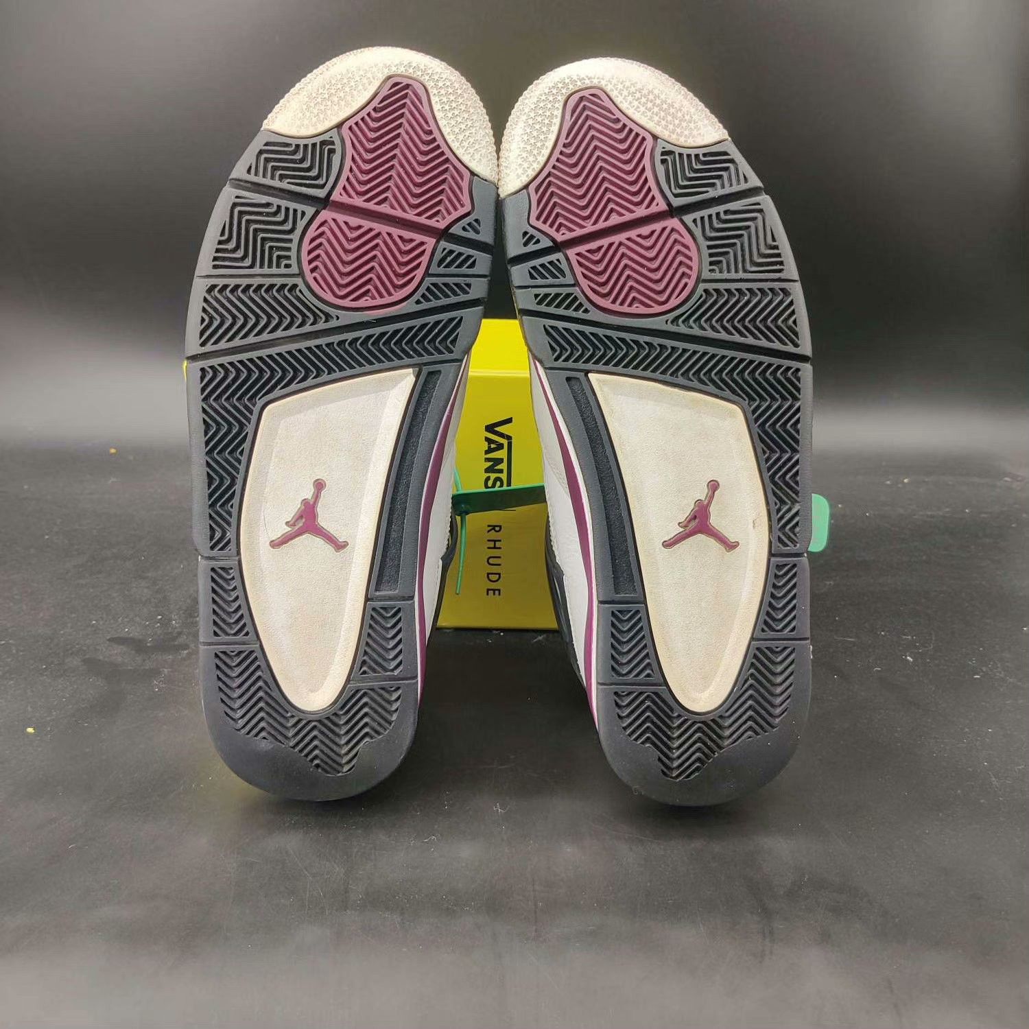 Nike Nike AJ4 Lowtop Sneakers 44.5 Men Size US 11 / EU 44 - 7 Thumbnail