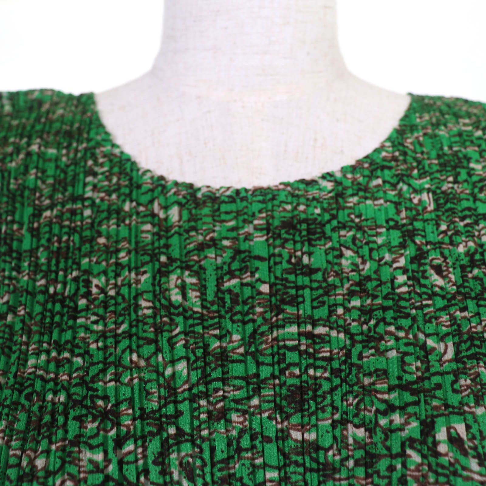 Issey Miyake Issey Miyake Pleats Please T Shirt Textile T-Shirts DUTY FREE for USA Size ONE SIZE - 4 Thumbnail