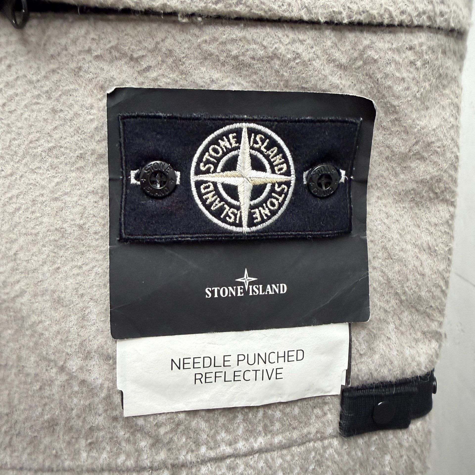 Stone Island Stone Island 22FW 3M Reflective Logo Wool Vest Size US XL / EU 56 / 4 - 3 Thumbnail