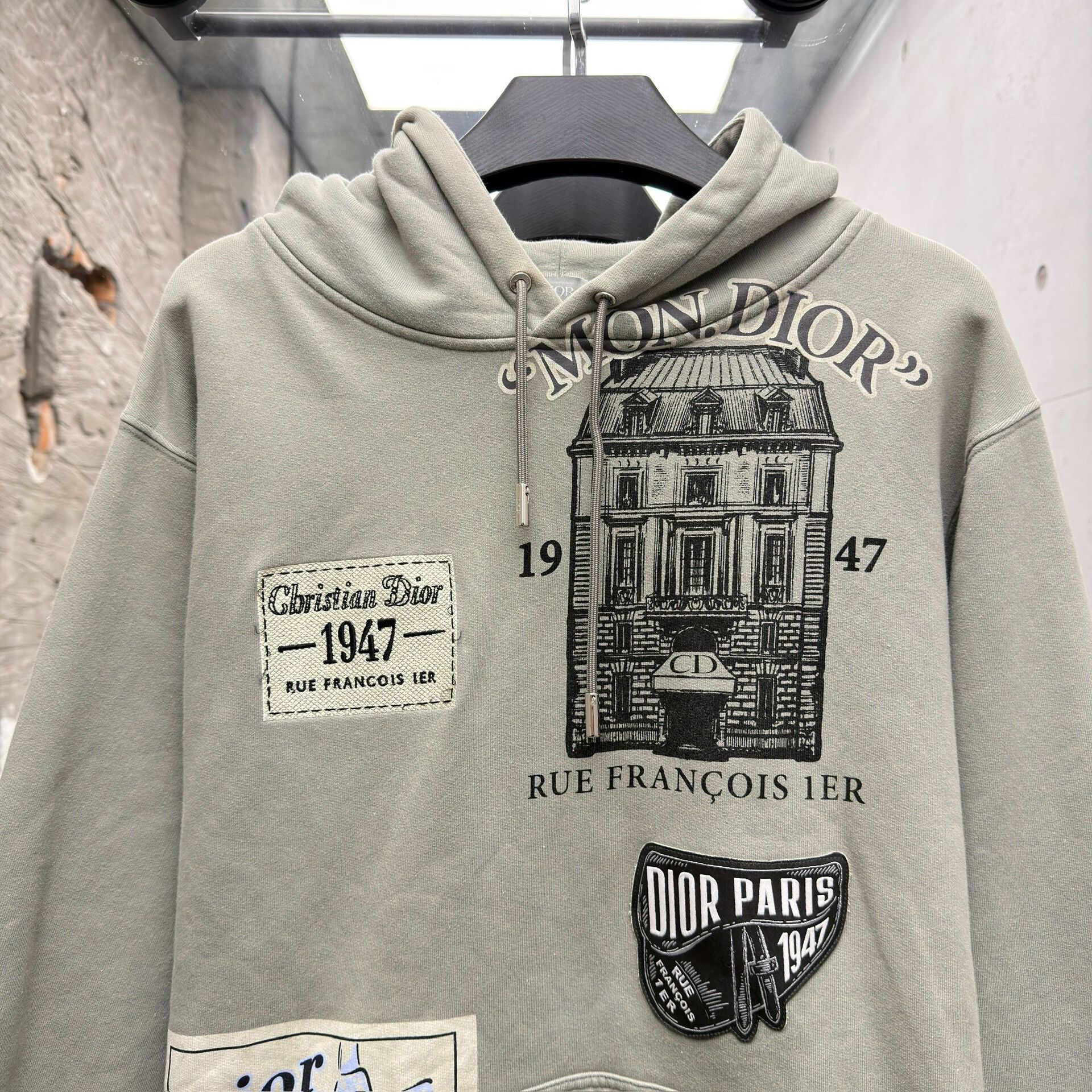 Dior Dior 1947 Series Badge Logo Hoodie Size US XL / EU 56 / 4 - 2 Thumbnail