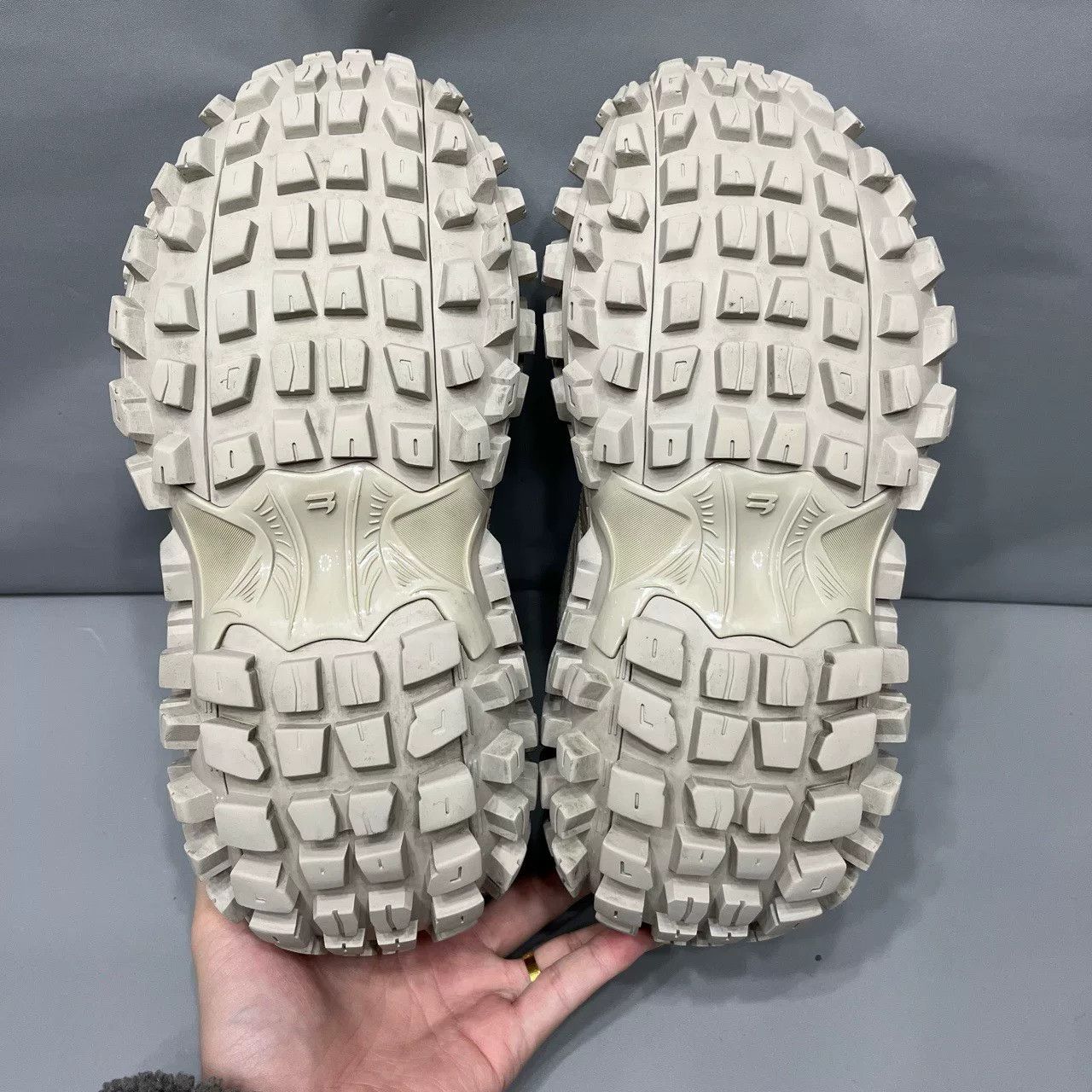 Balenciaga Balenciaga Distressed Tan Tire Shoes Size US 8 / EU 41 - 6 Thumbnail