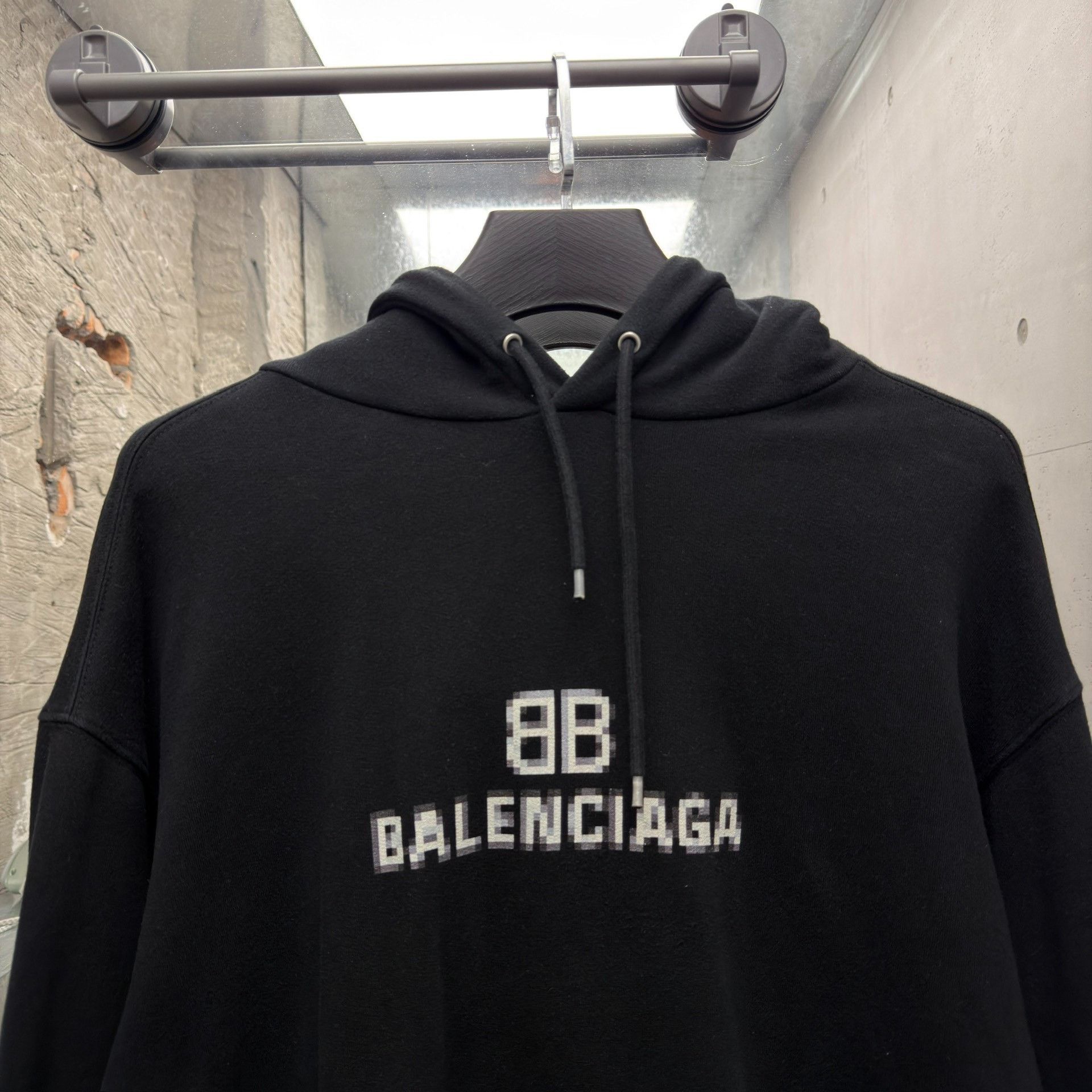 Balenciaga Balenciaga Logo Hooded Long Sleeve Sweatshirt Size US S / EU 44-46 / 1 - 2 Thumbnail