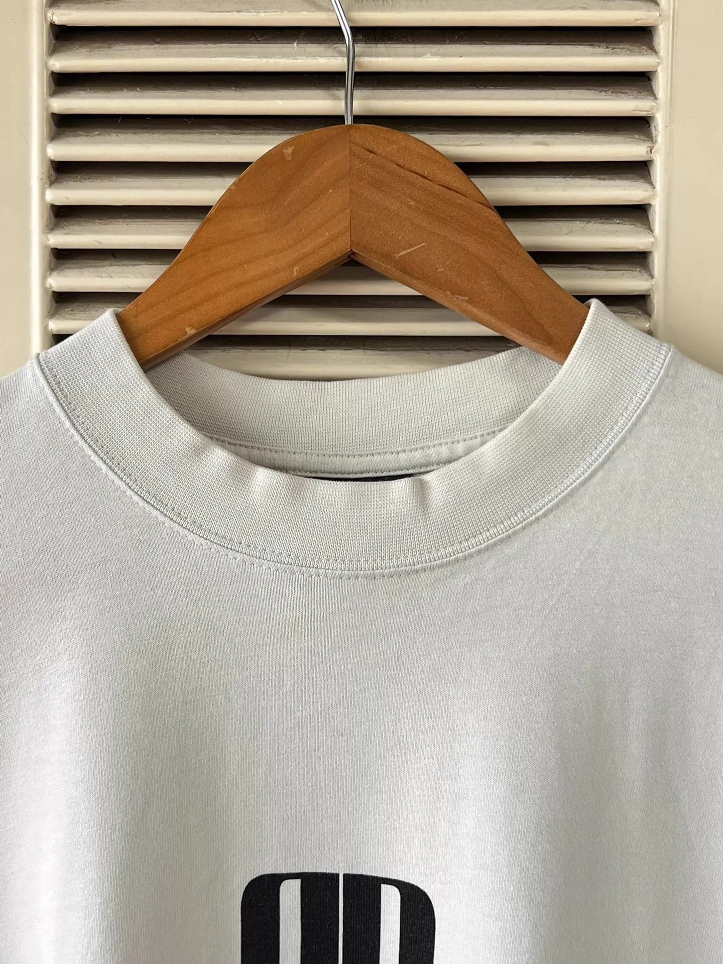 Balenciaga White Short-Sleeve Crewneck Shirt - Size S Size US S / EU 44-46 / 1 - 2 Thumbnail