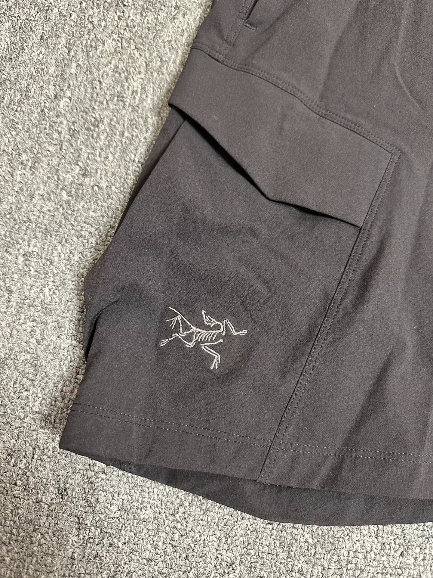 Arc'teryx ARC'TERYX RAMPART 9'' Short Size US 32 / EU 48 - 2 Thumbnail