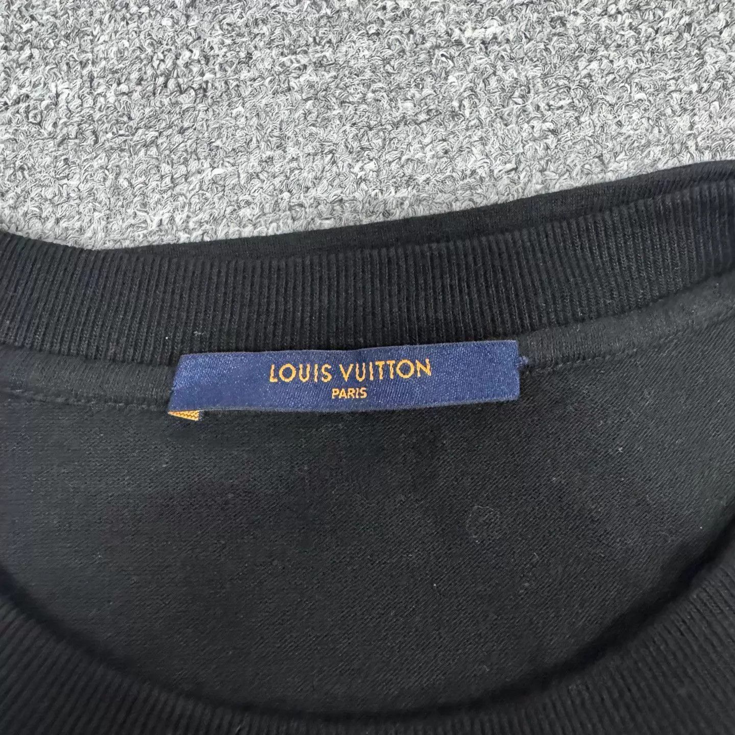 Louis Vuitton Black Long Sleeve Sweatshirt with Chest Pocket Size US XL / EU 56 / 4 - 2 Thumbnail
