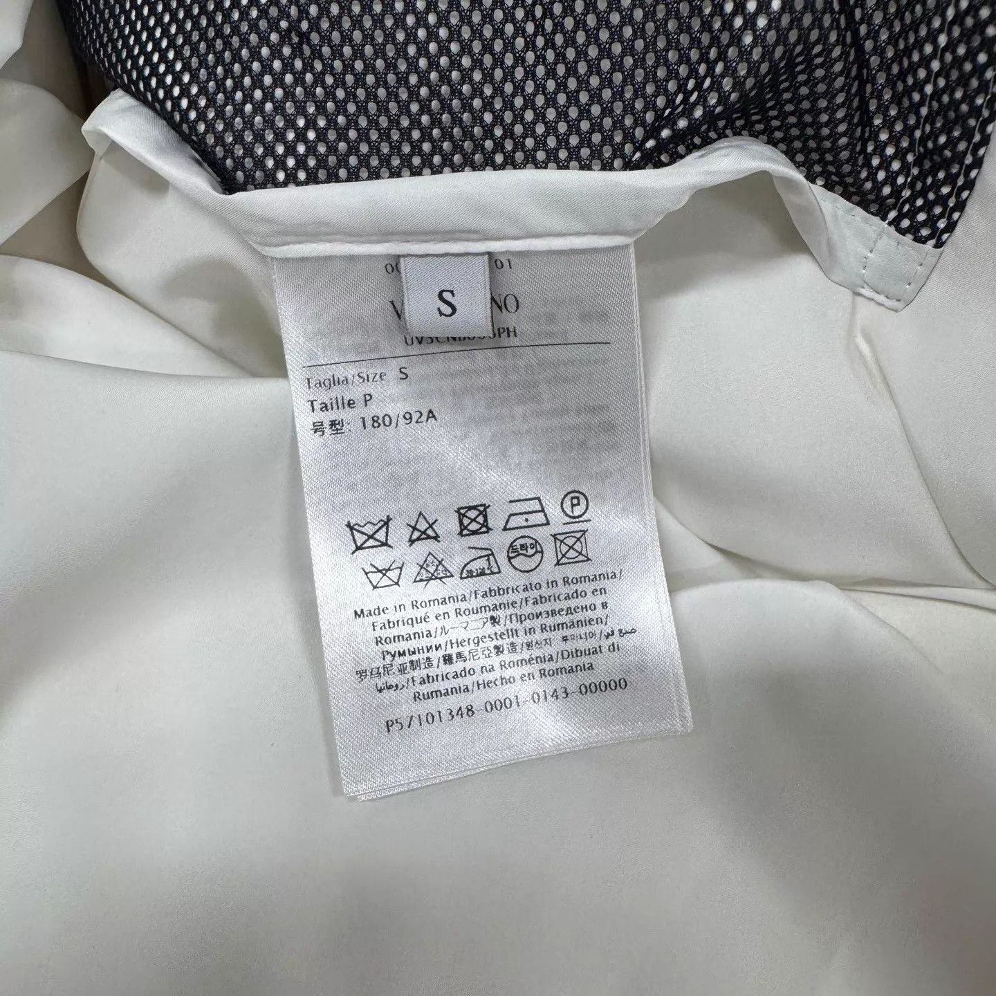 Valentino White Puffer Jacket with Hood - Size S Size US S / EU 44-46 / 1 - 5 Thumbnail