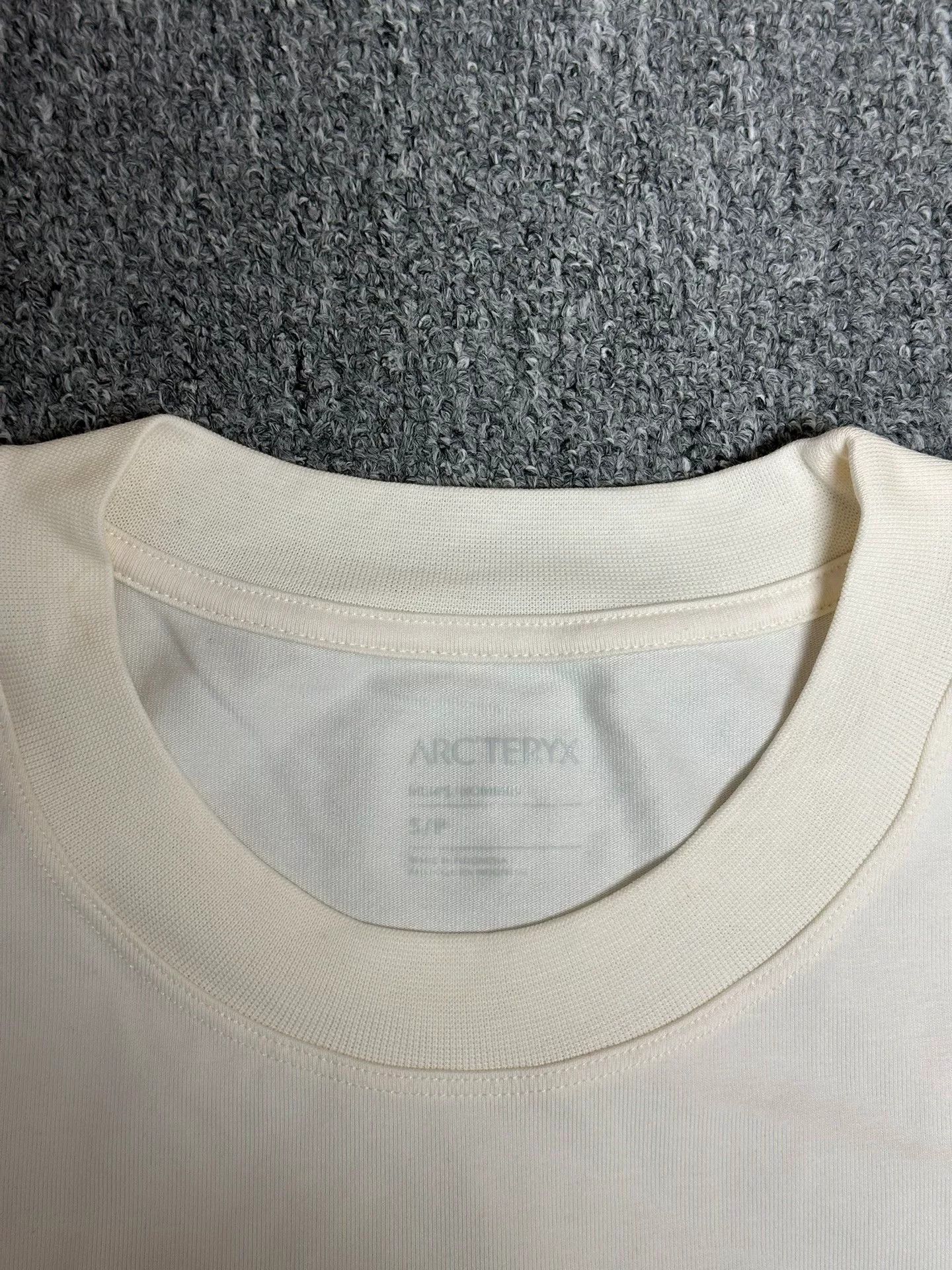 Arc'teryx Arc'teryx Logo Print Crewneck Long Sleeve T-shirt Size US S / EU 44-46 / 1 - 2 Thumbnail