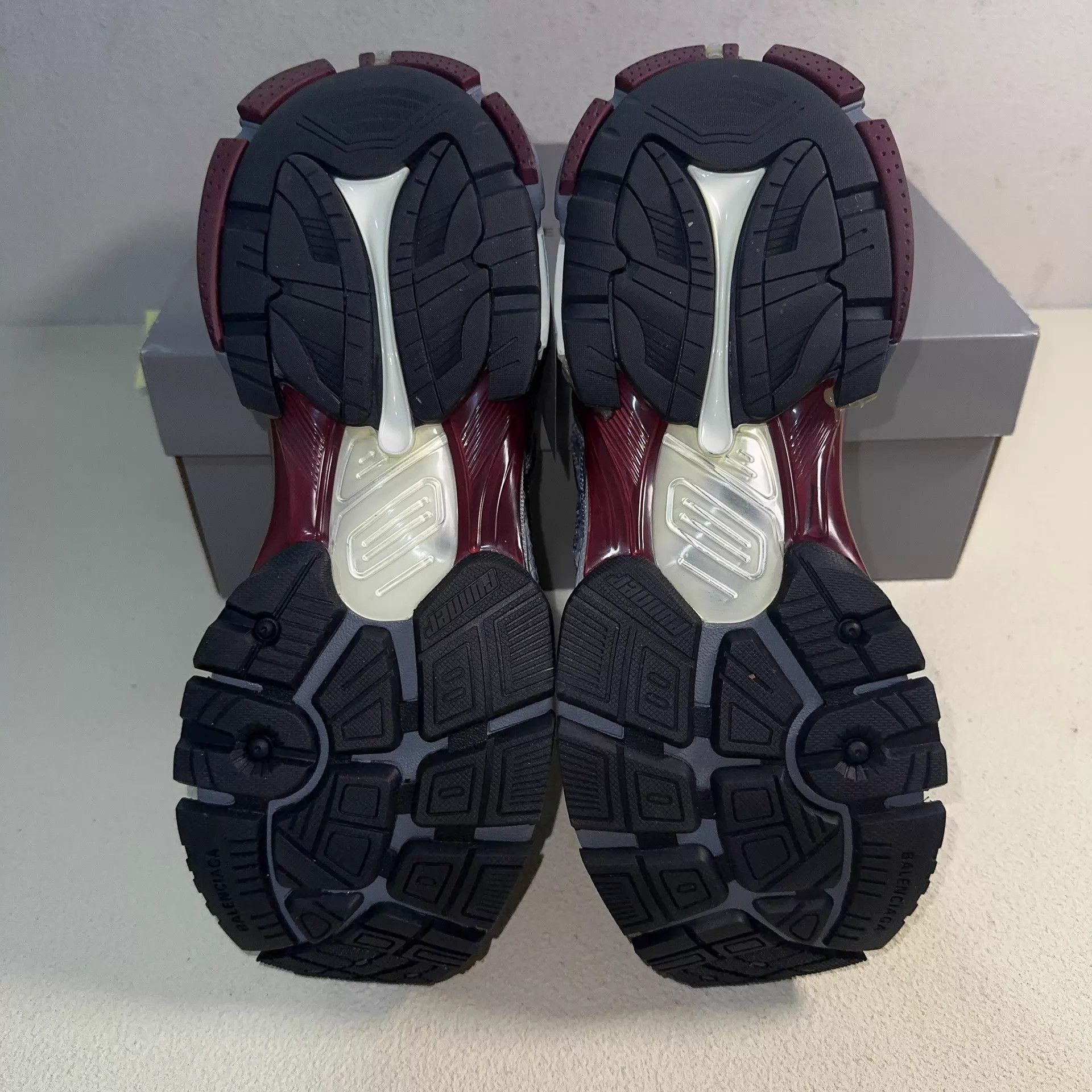 Balenciaga Multi-Color High-Top Sneakers Size 11 Size US 11 / EU 44 - 4 Thumbnail