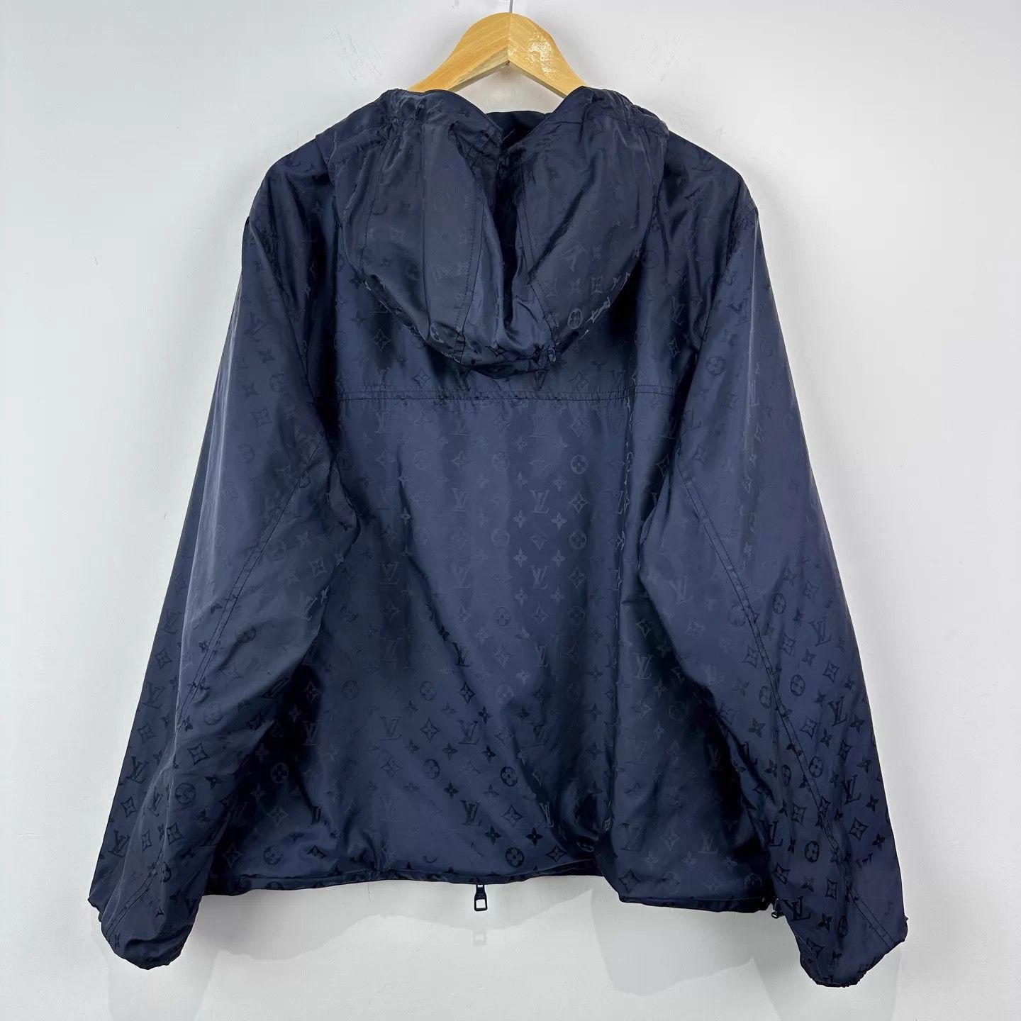 Louis Vuitton Blue Hooded Light Jacket, Size L Size US L / EU 52-54 / 3 - 2 Thumbnail