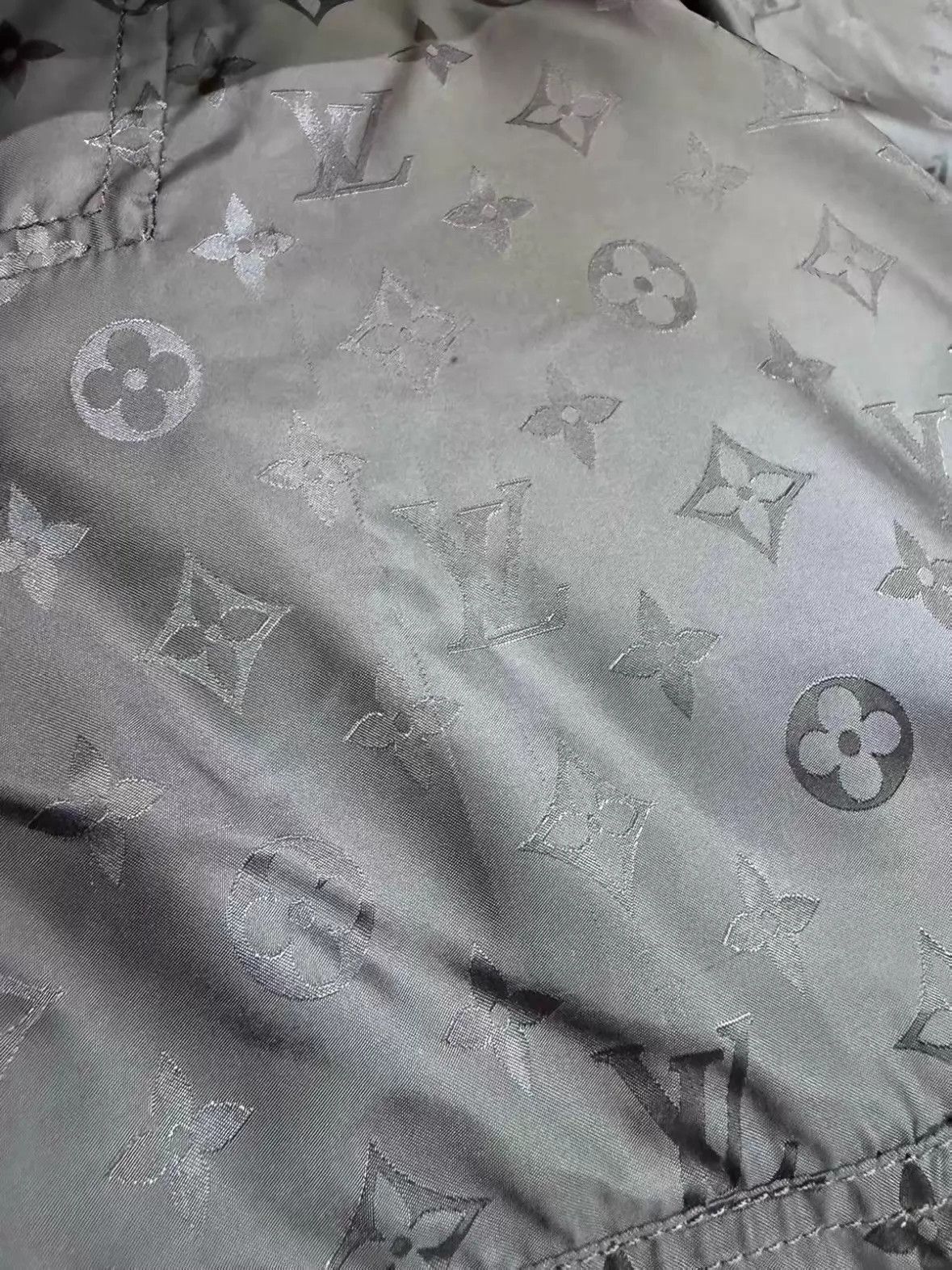 Louis Vuitton Blue Hooded Light Jacket, Size L Size US L / EU 52-54 / 3 - 9 Thumbnail