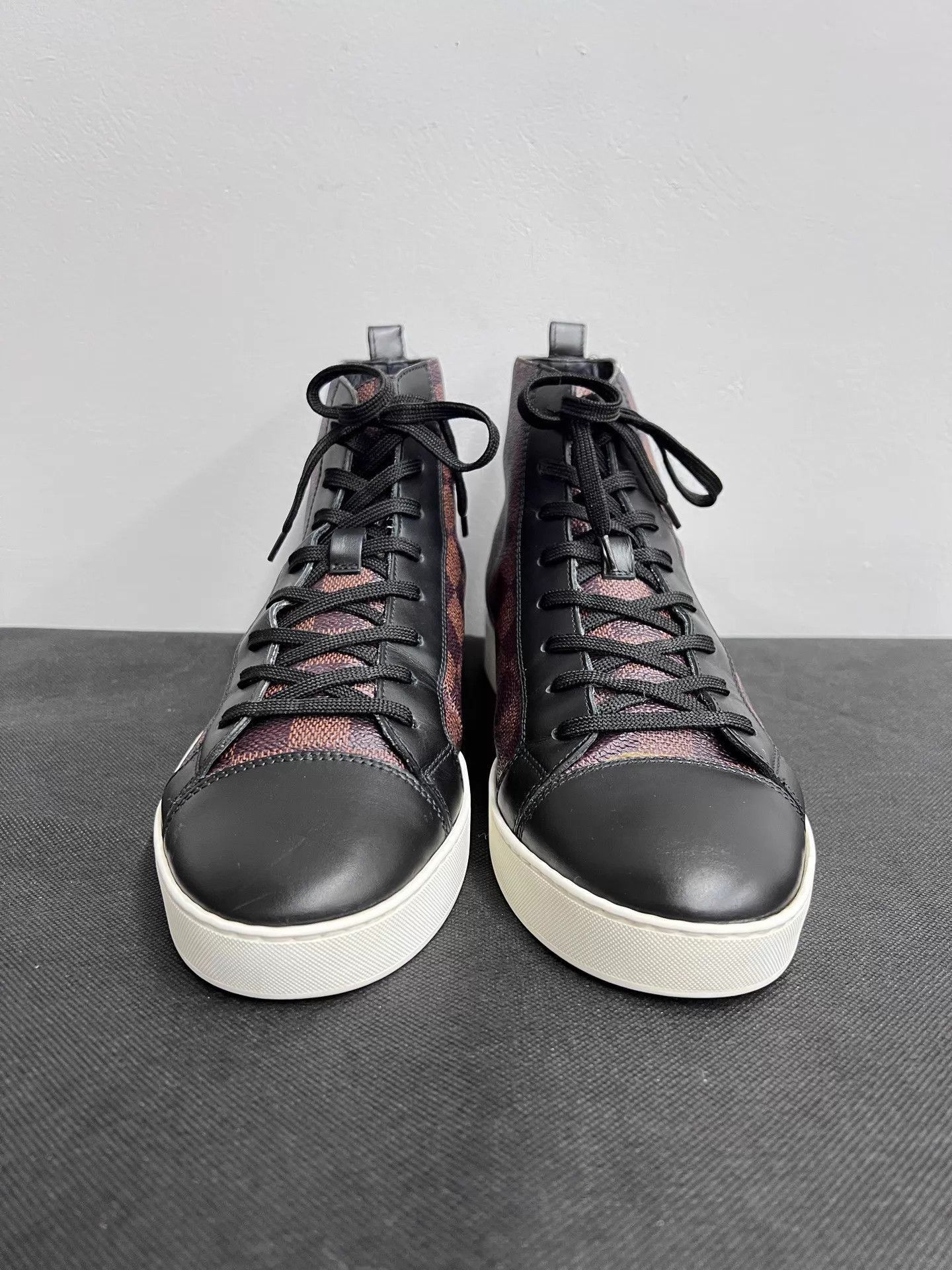 Louis Vuitton Brown High-Top Checkered Sneakers with Lion Print Size US 7 / EU 40 - 2 Thumbnail