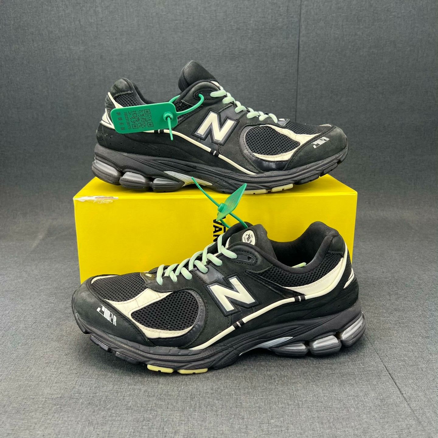 New Balance New Balance Black Lowtop Sneakers 45 Men Size US 11.5 / EU 44-45 - 2 Thumbnail