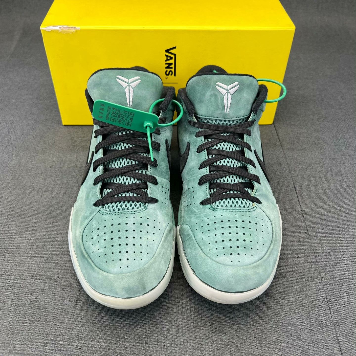 Nike Nike Green Lowtop Sneakers 44.5 Men Size US 11 / EU 44 - 5 Thumbnail